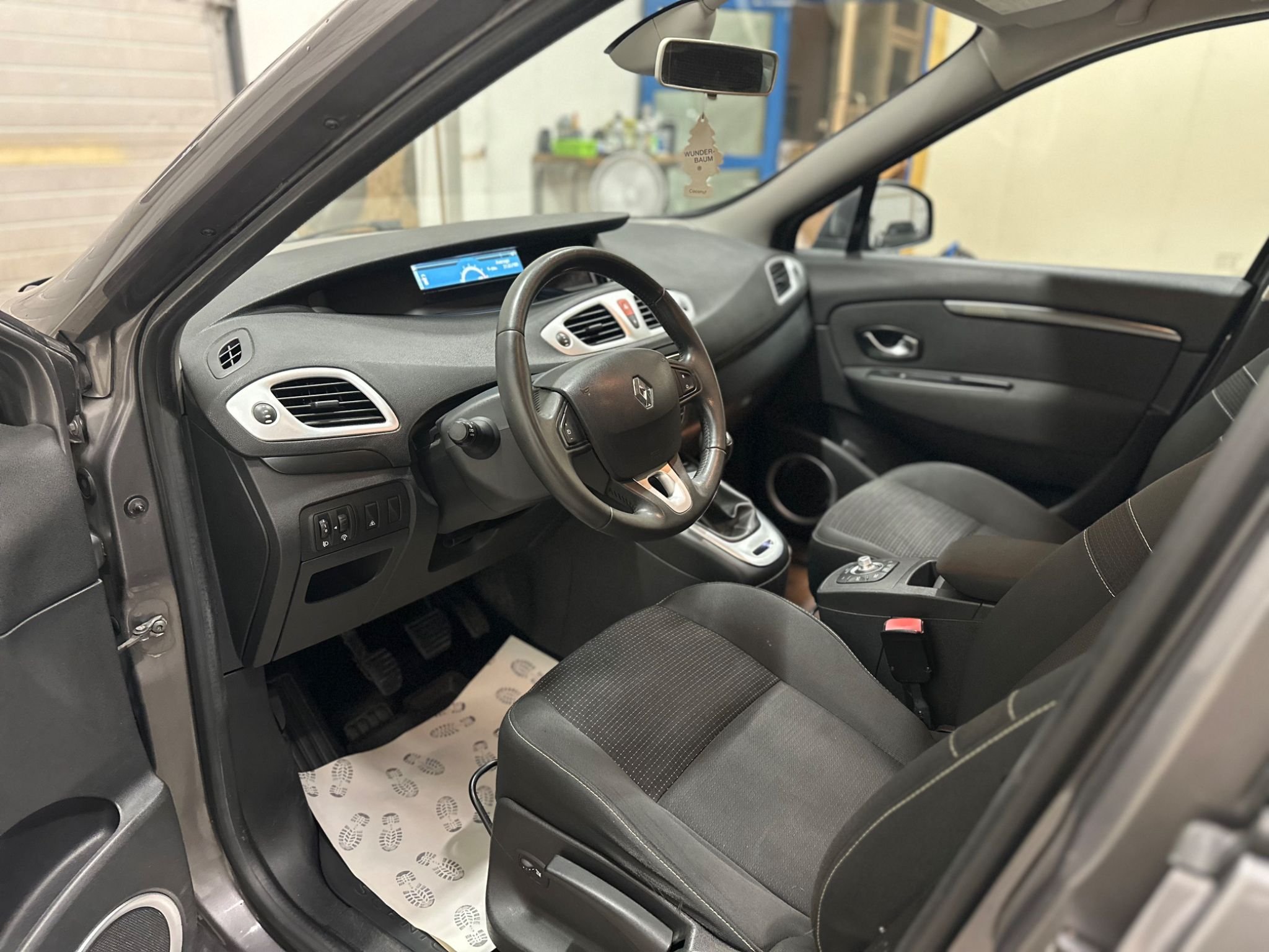 Renault Grand Scénic 1.9 dCi Manuell, 130hk, 2010