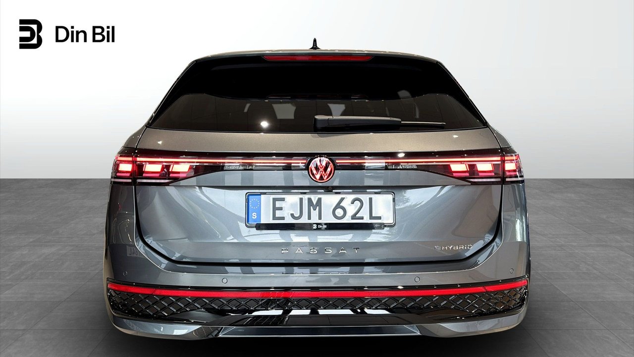 Volkswagen Passat Variant eHybrid 1.5 TSI OPF DSG Sequential, 272hp, 2026