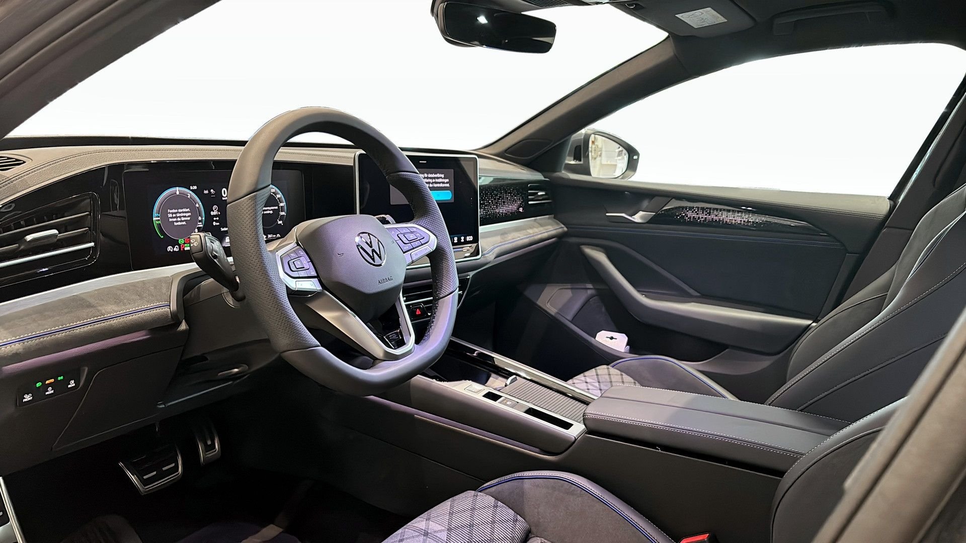 Volkswagen Passat Variant eHybrid 1.5 TSI OPF DSG Sequential, 272hp, 2026