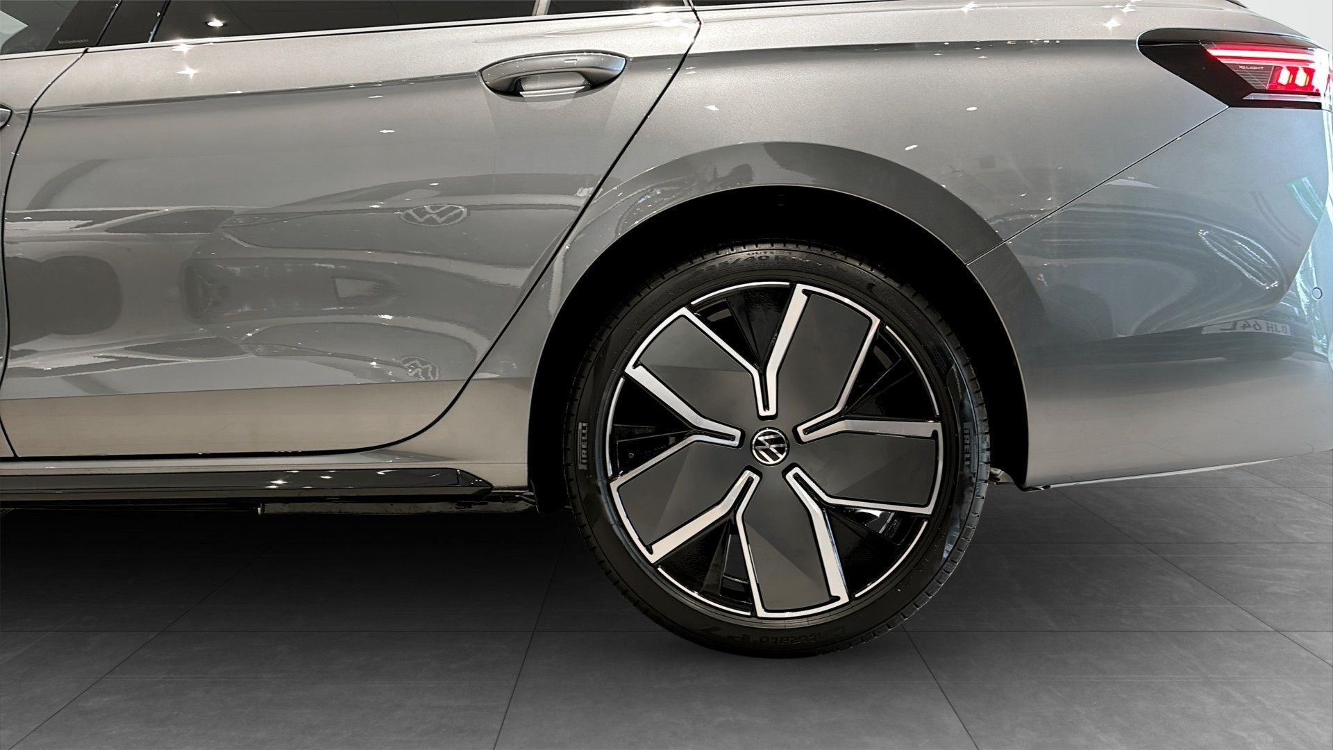 Volkswagen Passat Variant eHybrid 1.5 TSI OPF DSG Sequential, 272hp, 2026