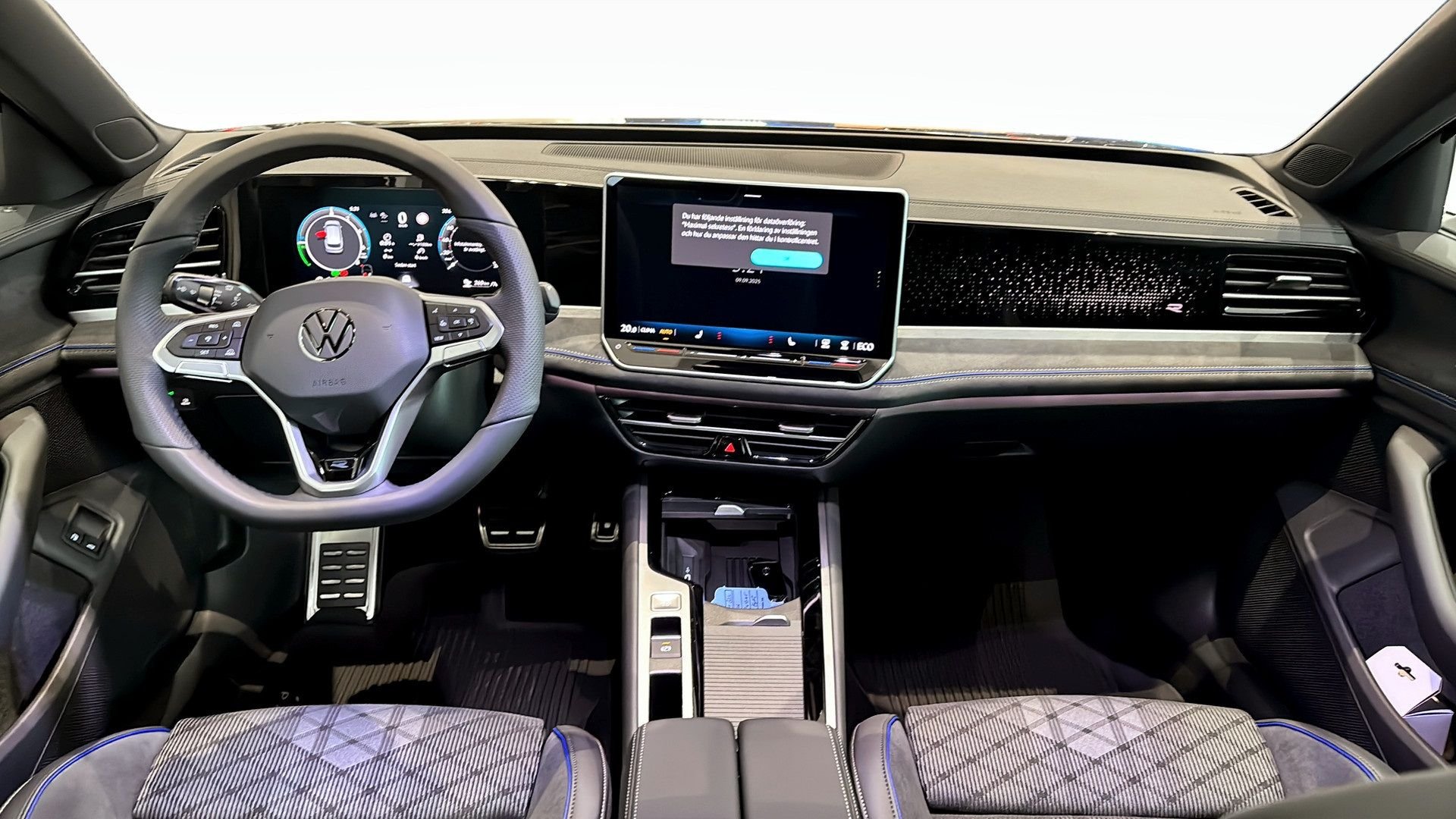 Volkswagen Passat Variant eHybrid 1.5 TSI OPF DSG Sequential, 272hp, 2026