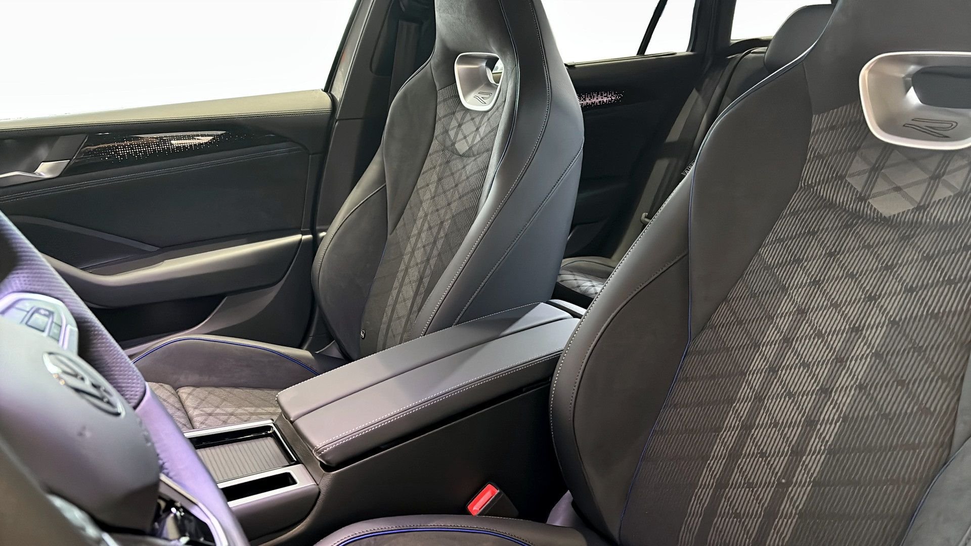 Volkswagen Passat Variant eHybrid 1.5 TSI OPF DSG Sequential, 272hp, 2026