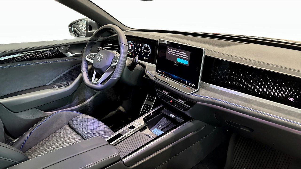 Volkswagen Passat Variant eHybrid 1.5 TSI OPF DSG Sequential, 272hp, 2026