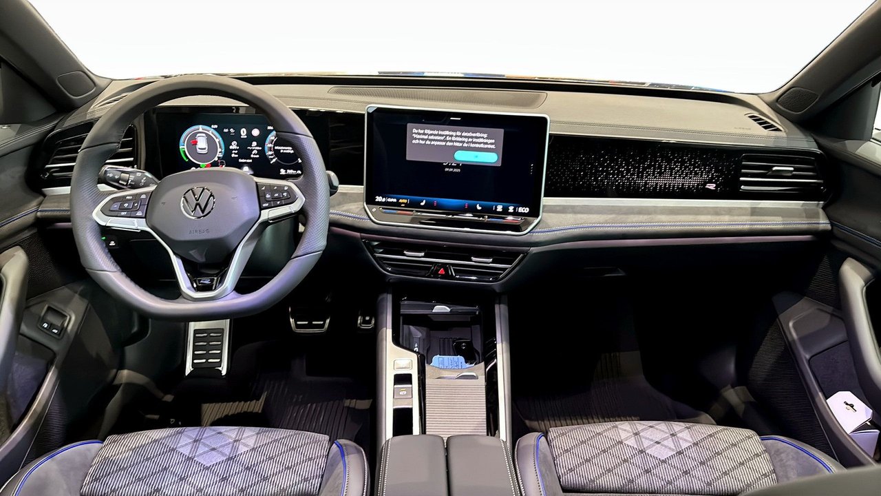 Volkswagen Passat Variant eHybrid 1.5 TSI OPF DSG Sequential, 272hp, 2026