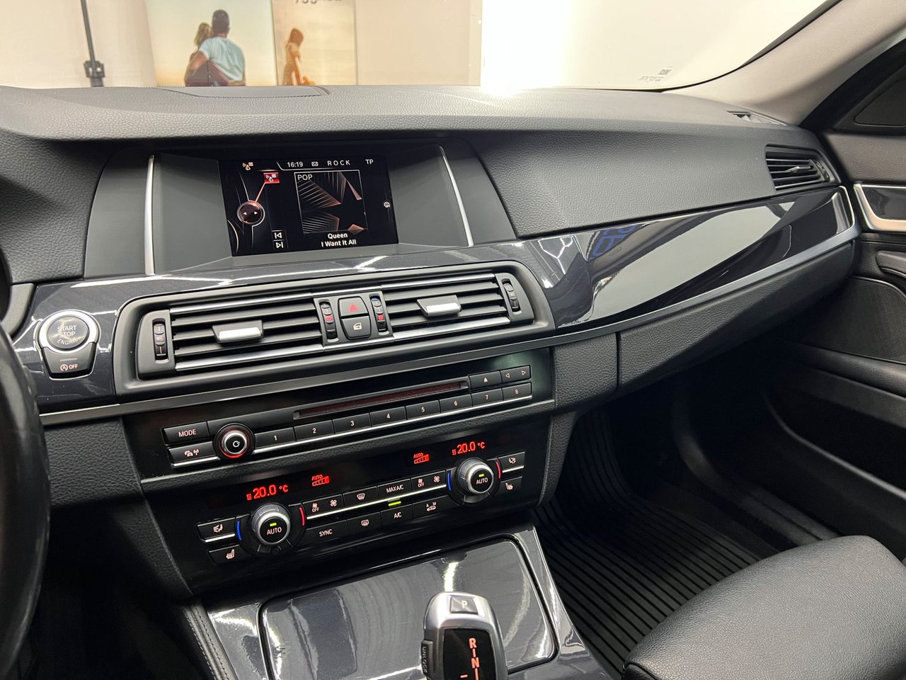 BMW 520d xDrive Touring Steptronic, 190hp, 2015