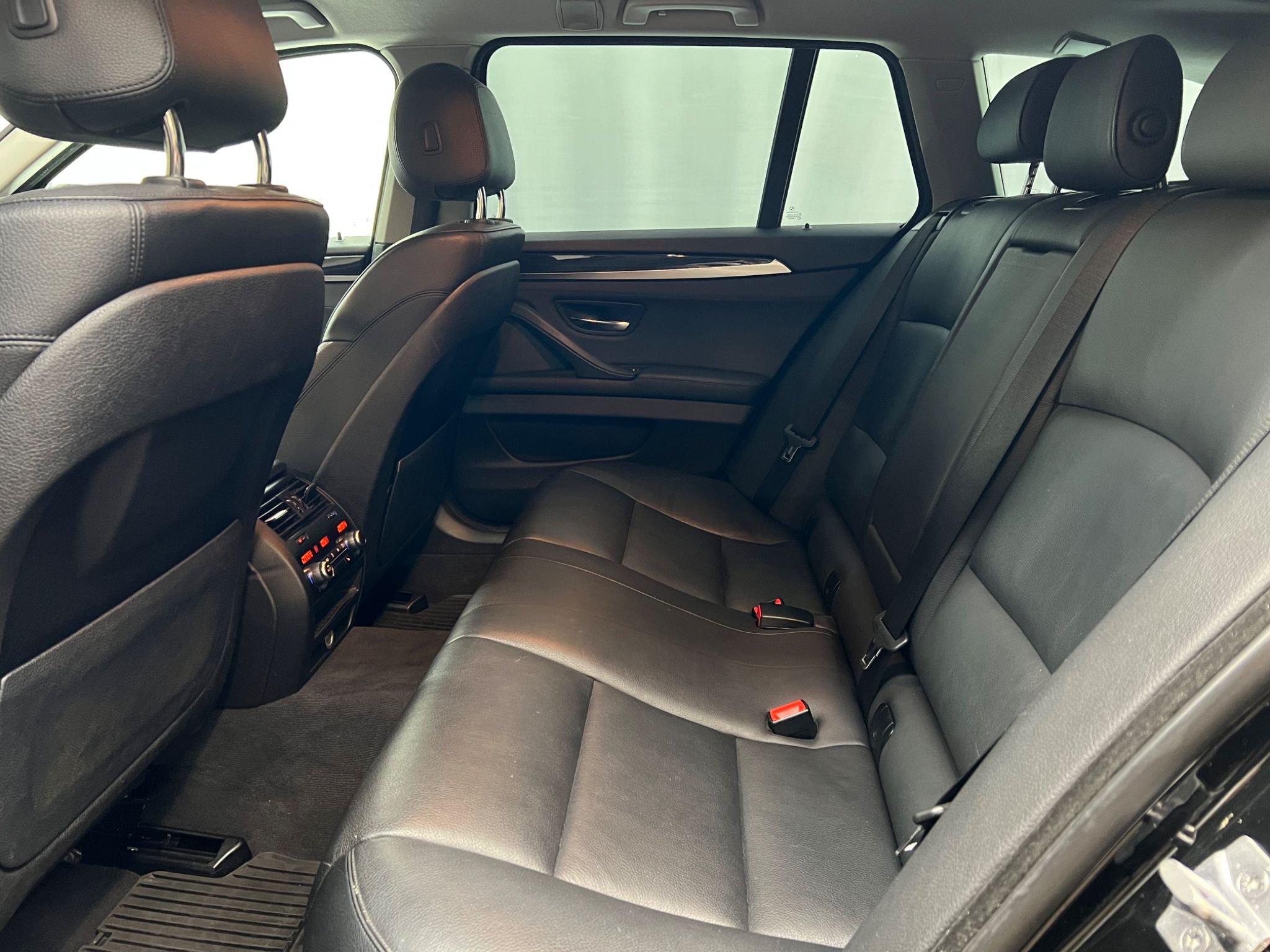 BMW 520d xDrive Touring Steptronic, 190hp, 2015