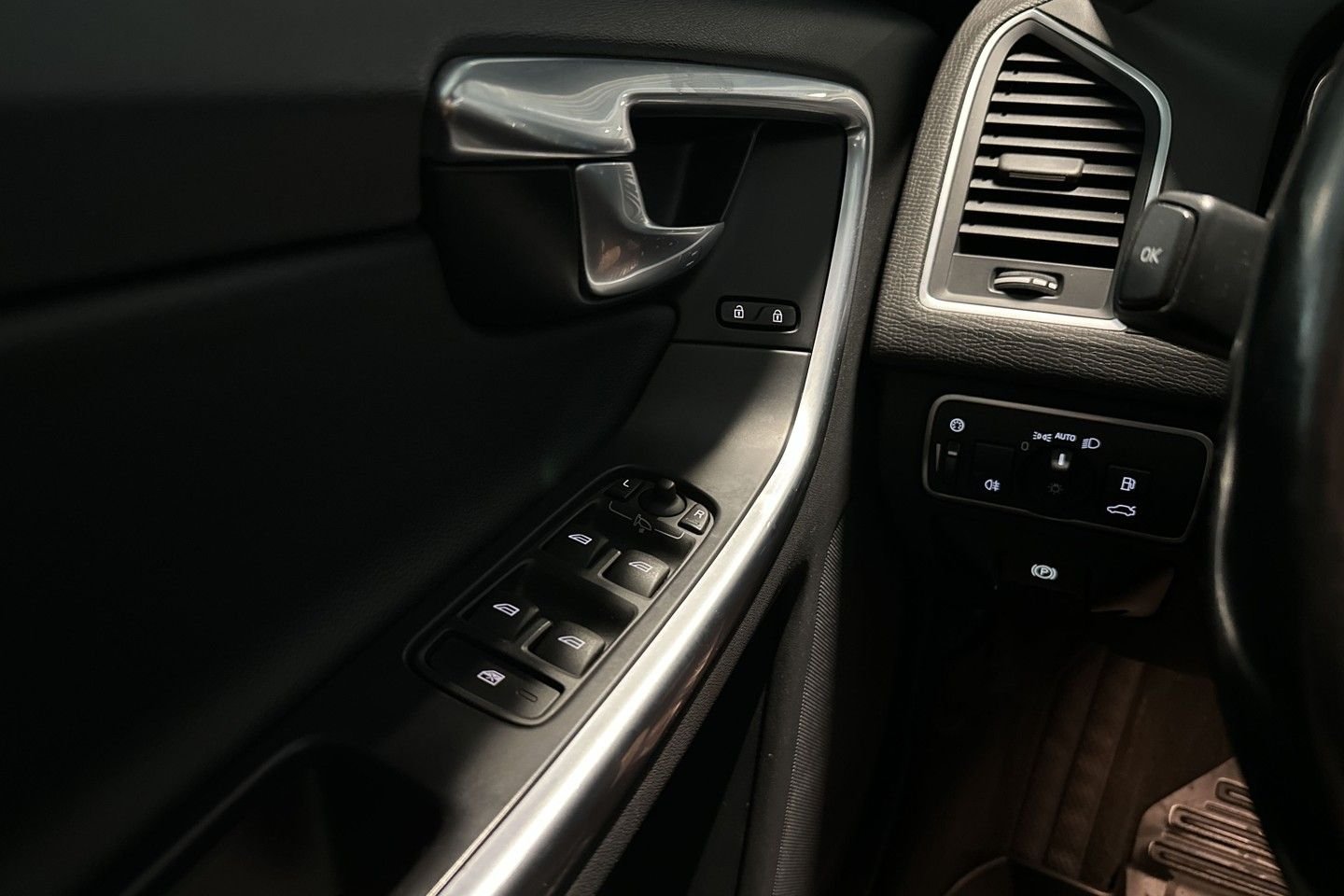Volvo XC60 D5 AWD Geartronic, 215hp, 2015