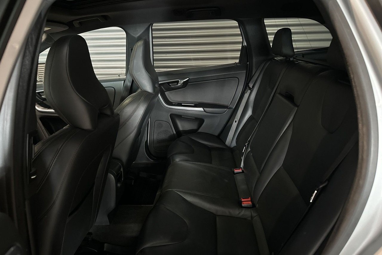 Volvo XC60 D5 AWD Geartronic, 215hp, 2015