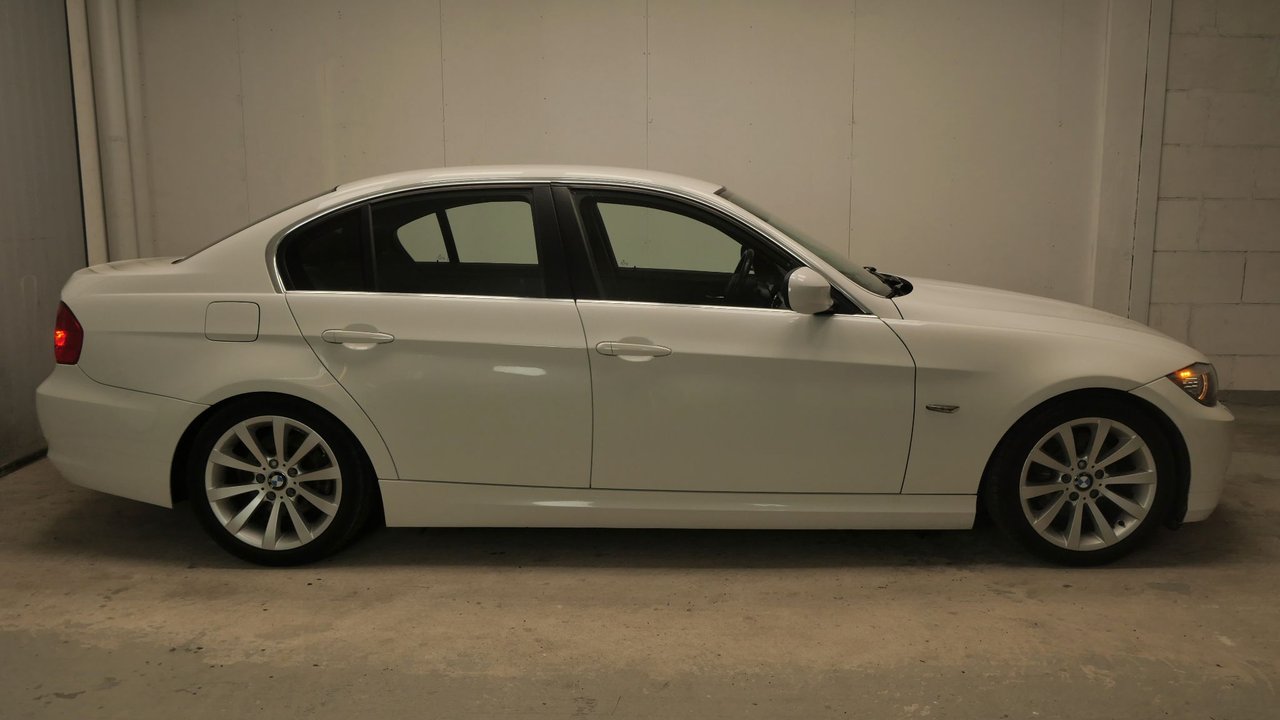 BMW 325i Sedan Manuell, 6-trinn, 218ps, 2010