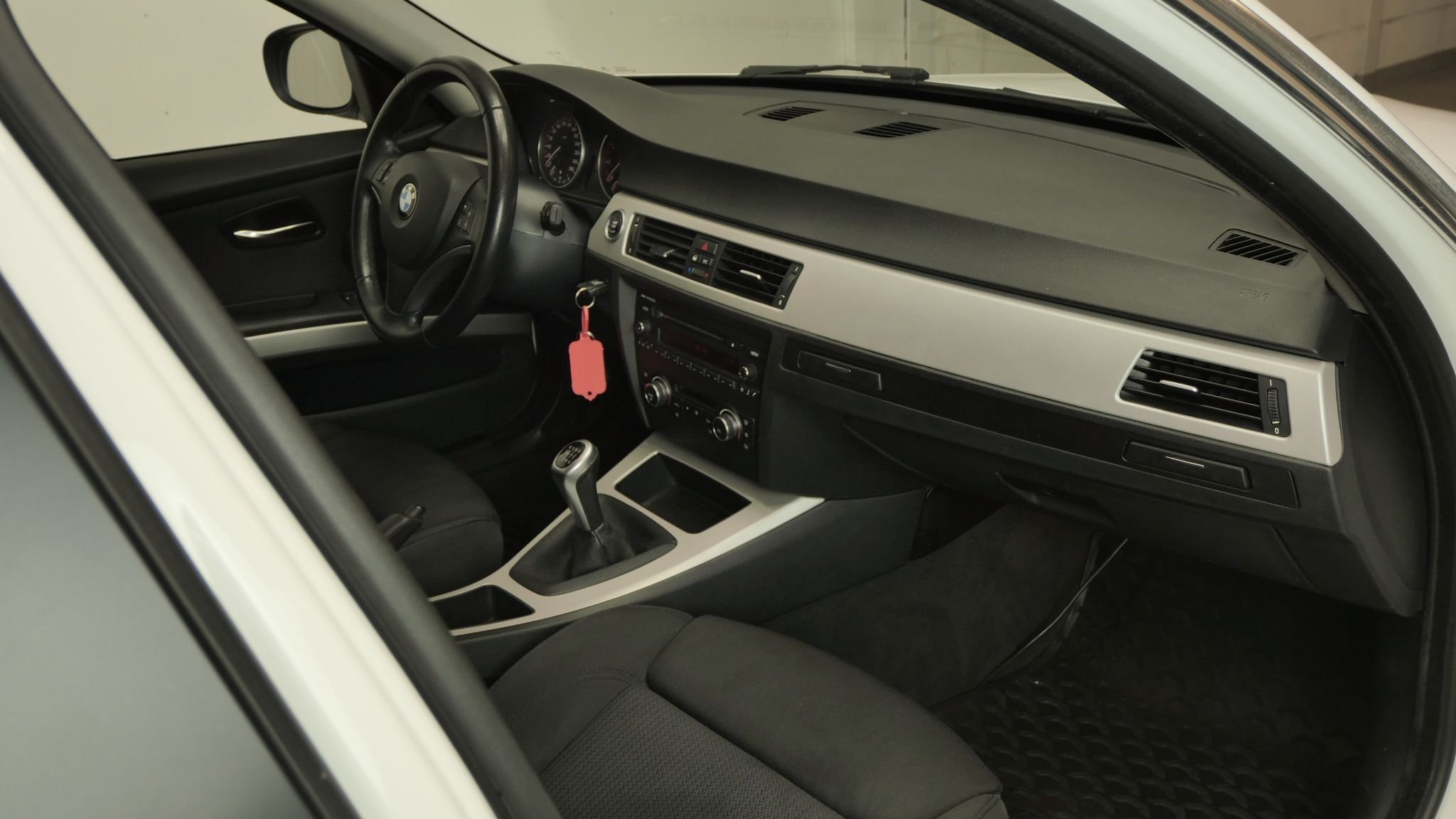 BMW 325i Sedan Manuell, 6-trinn, 218ps, 2010