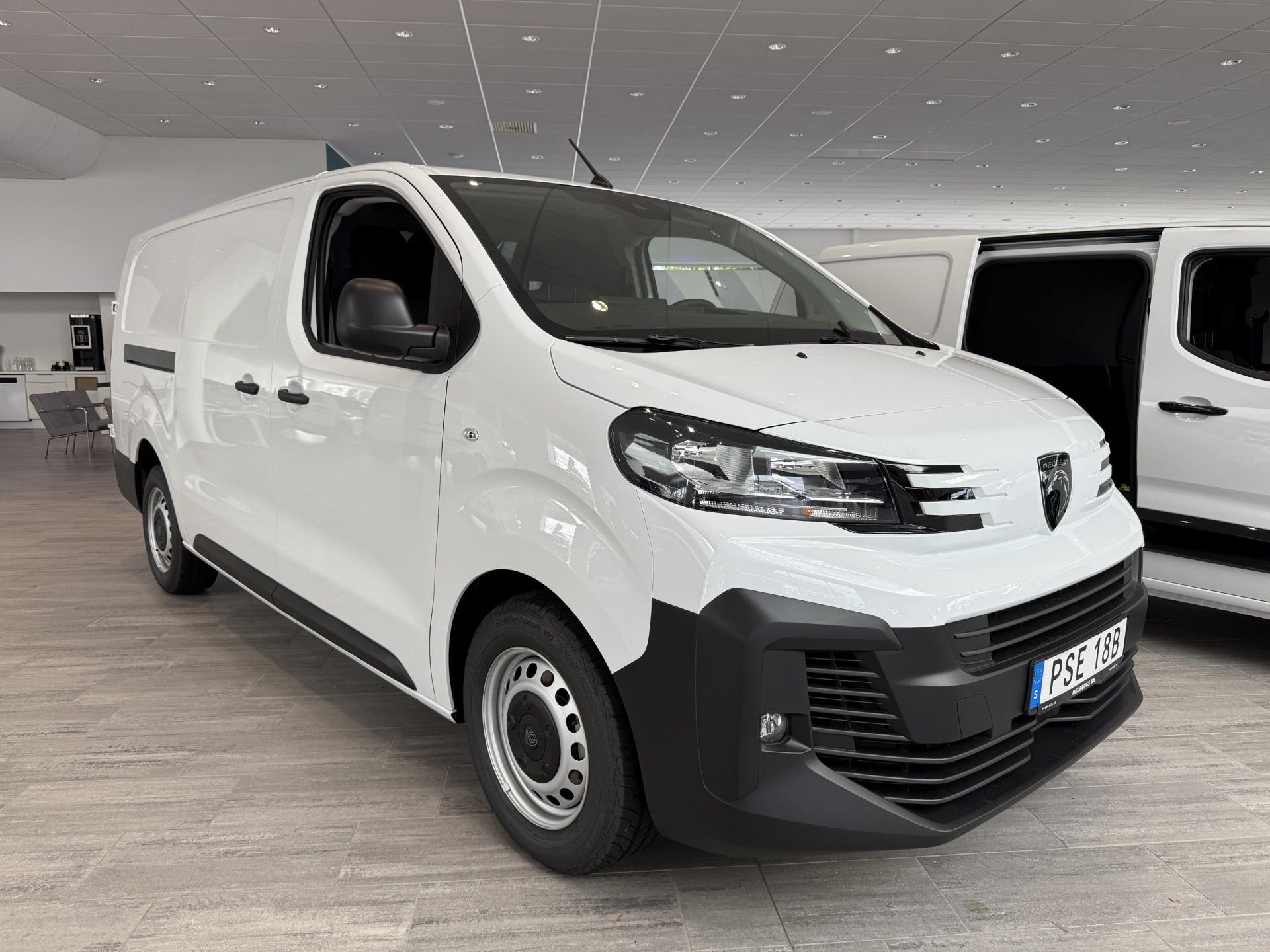 Peugeot Expert Increased Payload 2.0 BlueHDi EAT, 144hp, 2025