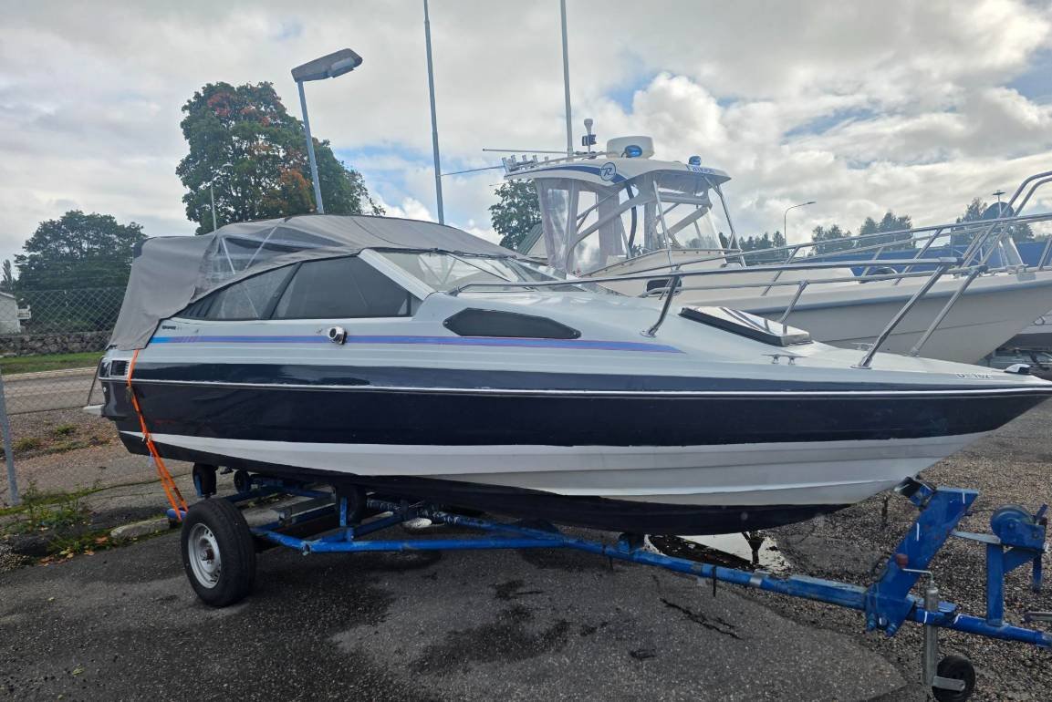 Bayliner Capri 1952 - Finans ...