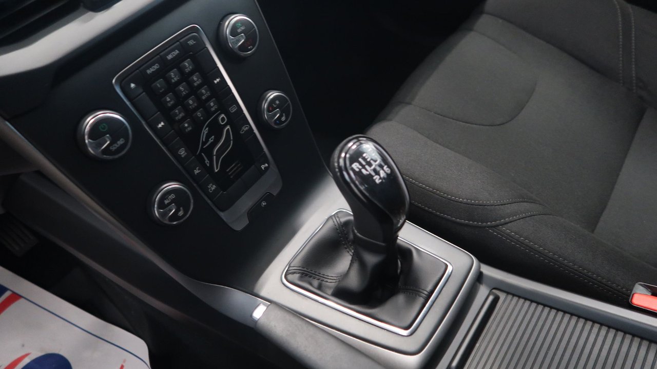 Volvo V40 D2 Manuell, 6-trinn, 115ps, 2015