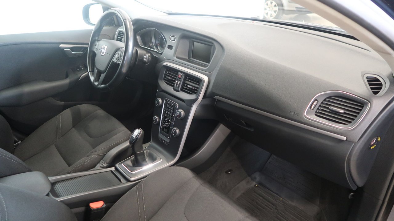 Volvo V40 D2 Manuell, 6-trinn, 115ps, 2015