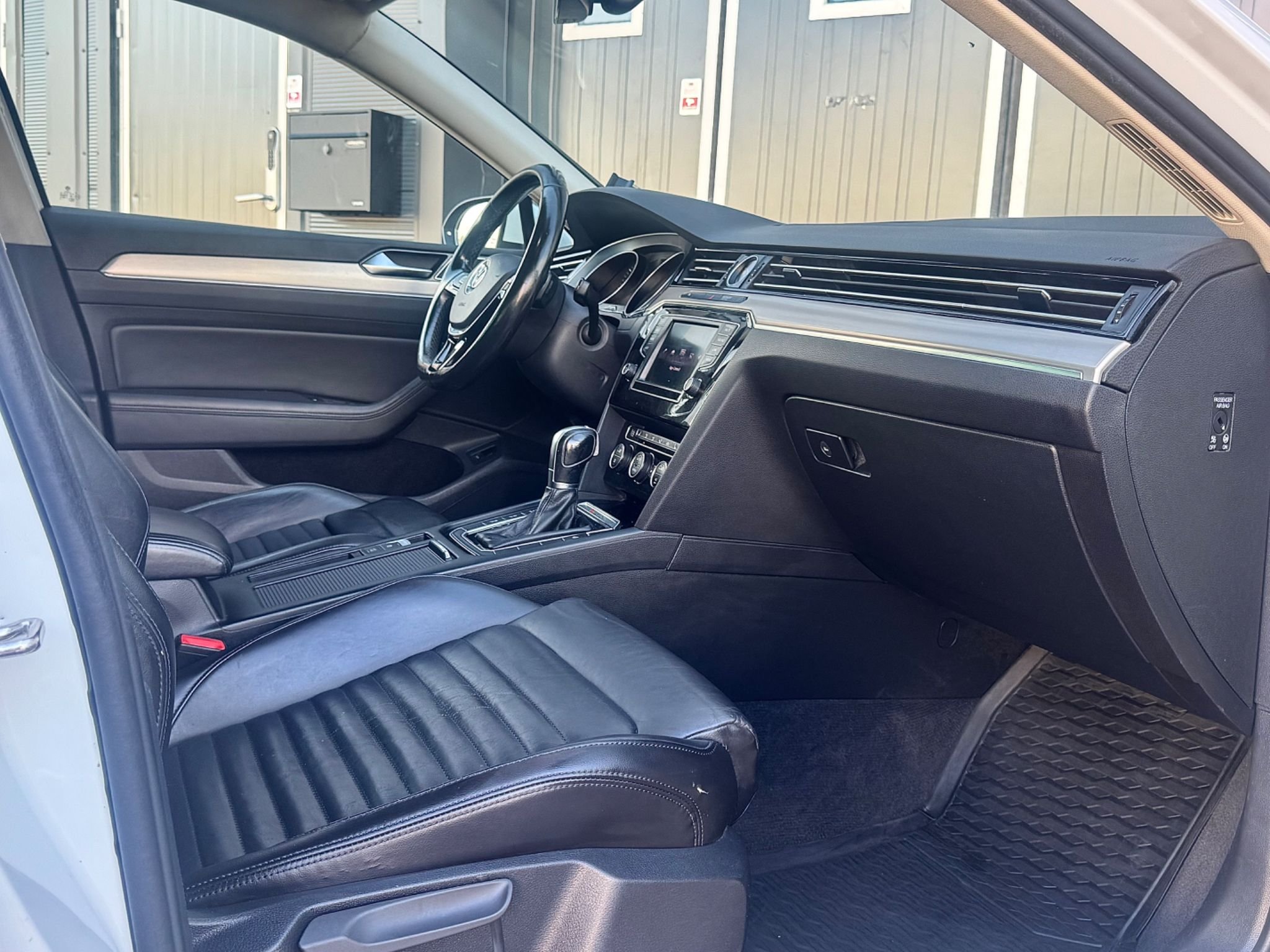 Volkswagen Passat Sportscombi 2.0 TDI DPF SCR BMT 4Motion DSG Sekventiell, 190hk, 2017