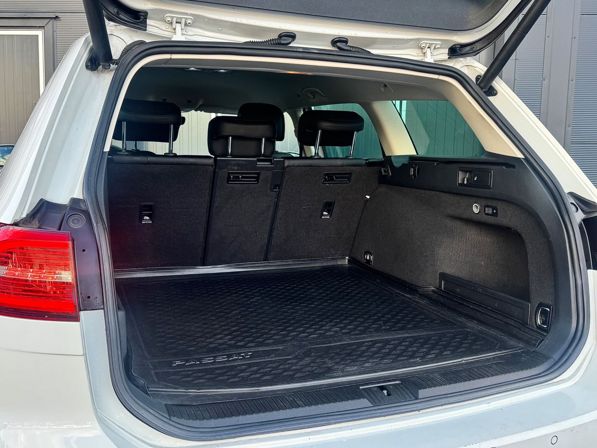 Volkswagen Passat Sportscombi 2.0 TDI DPF SCR BMT 4Motion DSG Sekventiell, 190hk, 2017