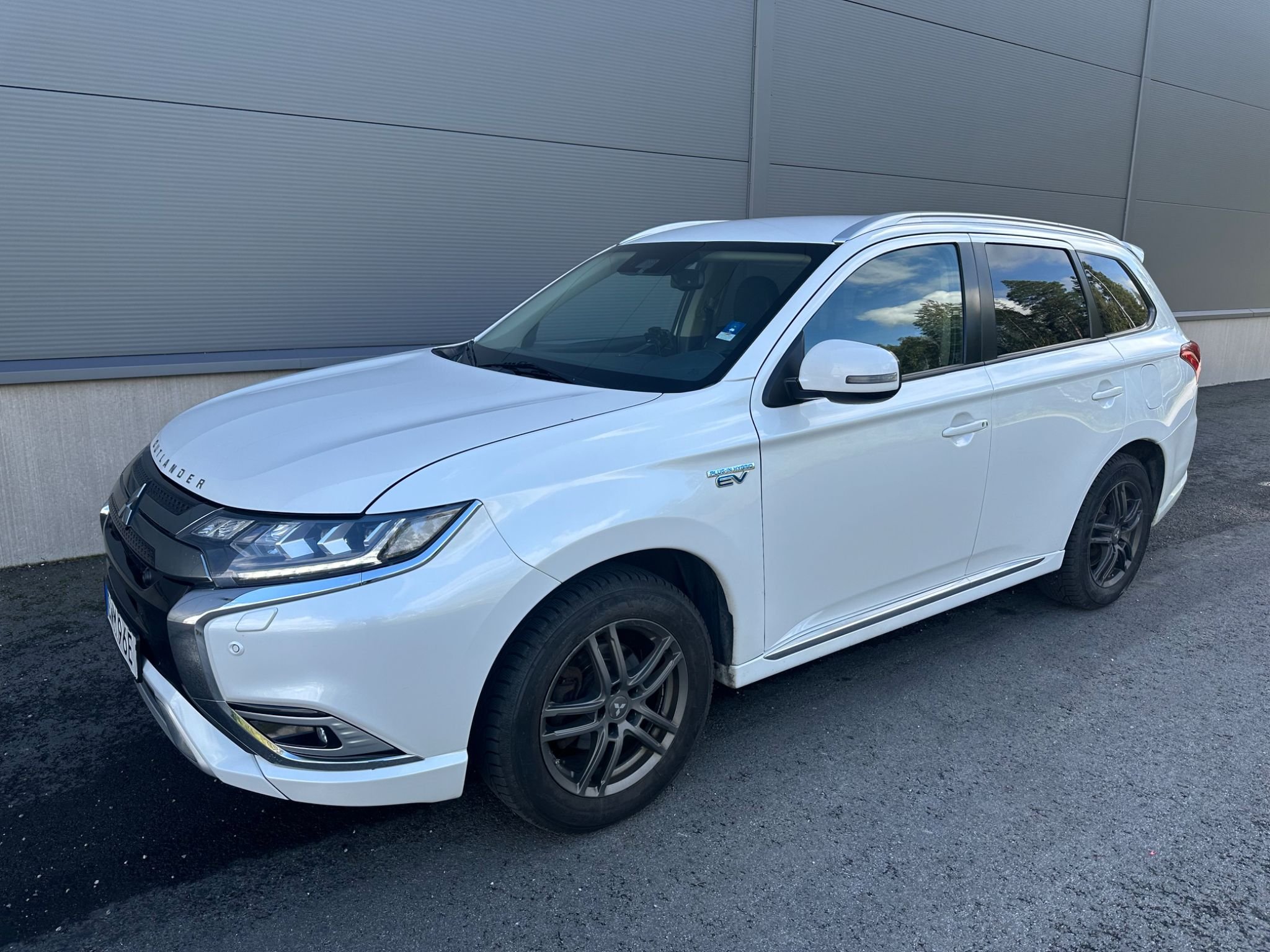 Mitsubishi Outlander PHEV CVT, 224hp, 2019