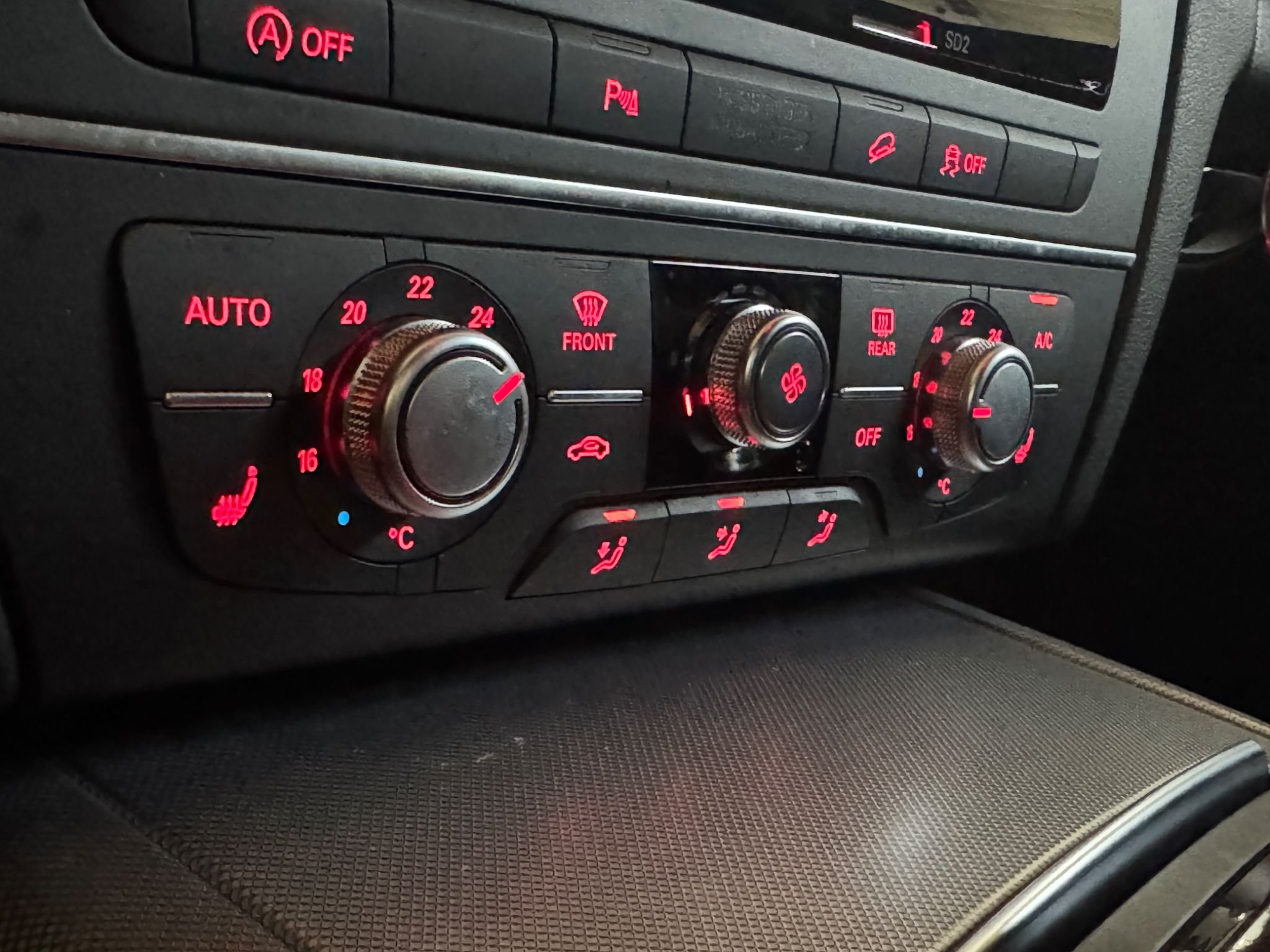 Audi A6 allroad quattro 3.0 TDI V6 DPF quattro S Tronic, 204hk, 2014