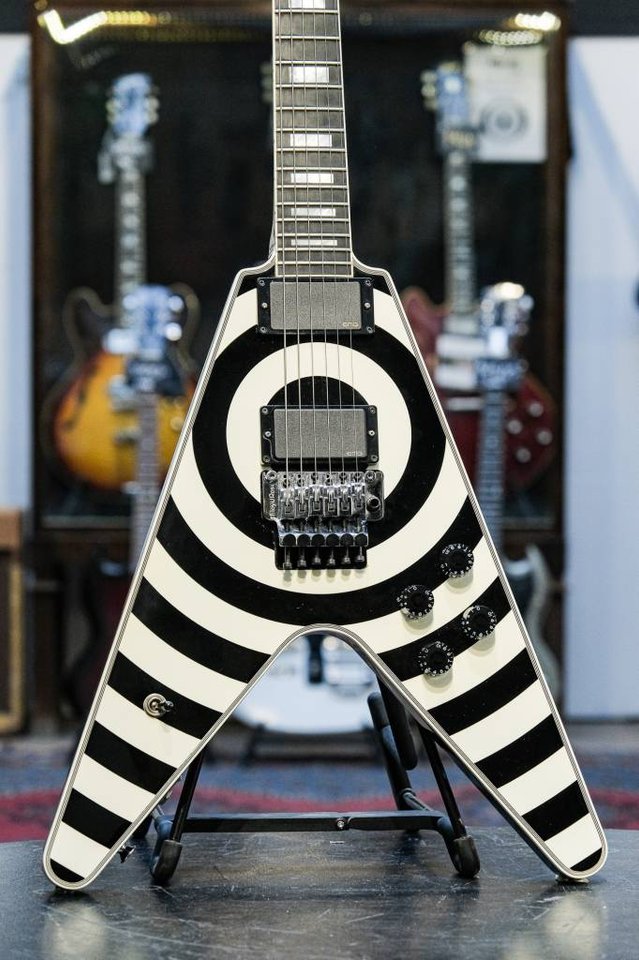 2007 Gibson Flying V Custom B...