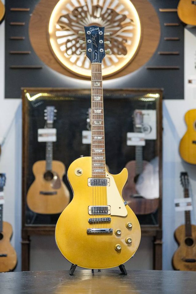 1976 Gibson Les Paul Deluxe g...