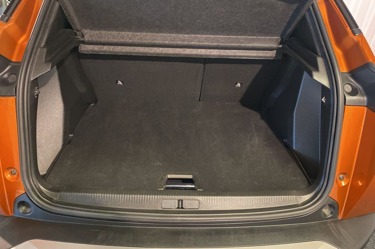 Peugeot e-2008, 136hk, 2021