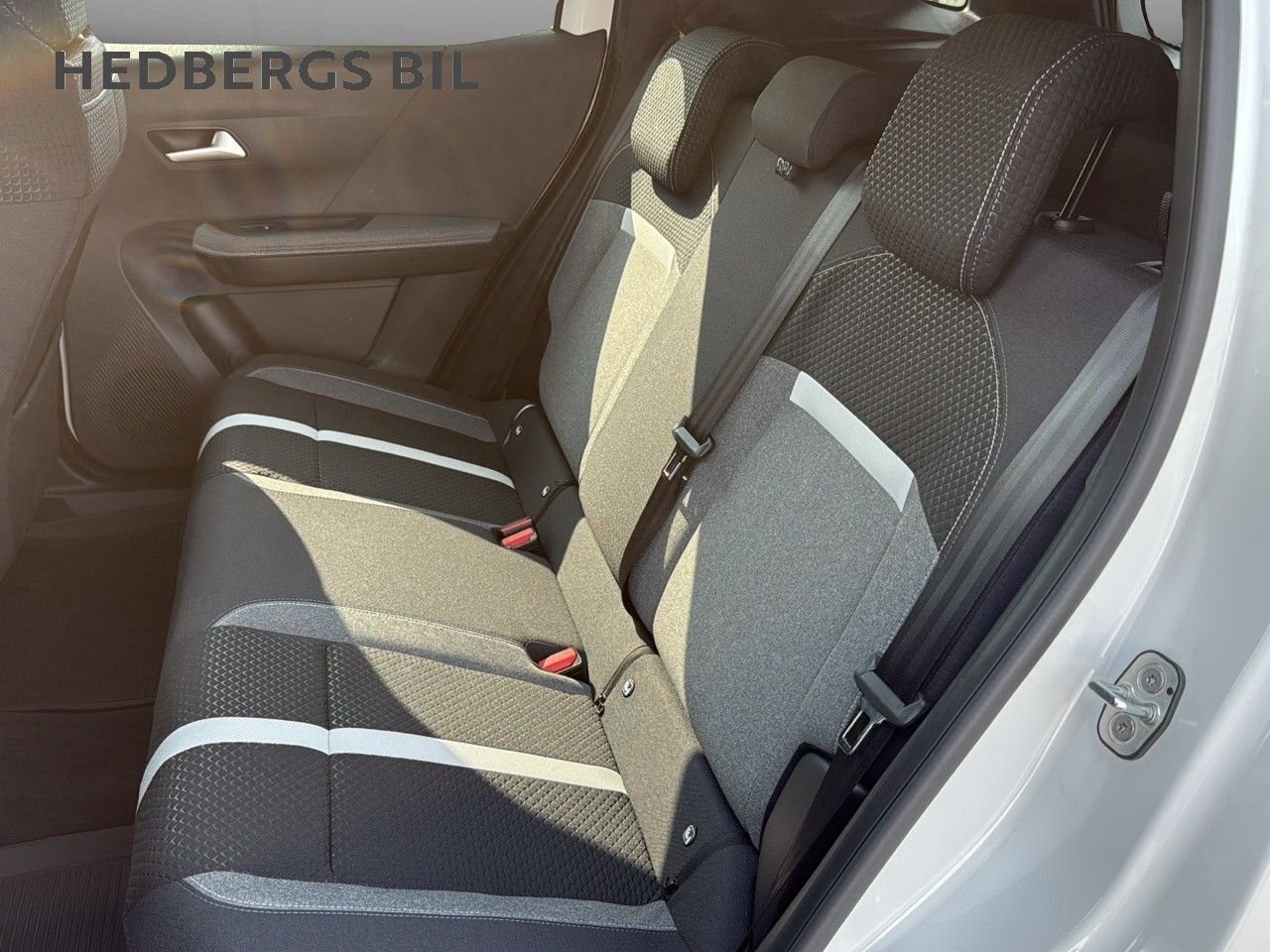 Opel Frontera Electric, 113hk, 2025