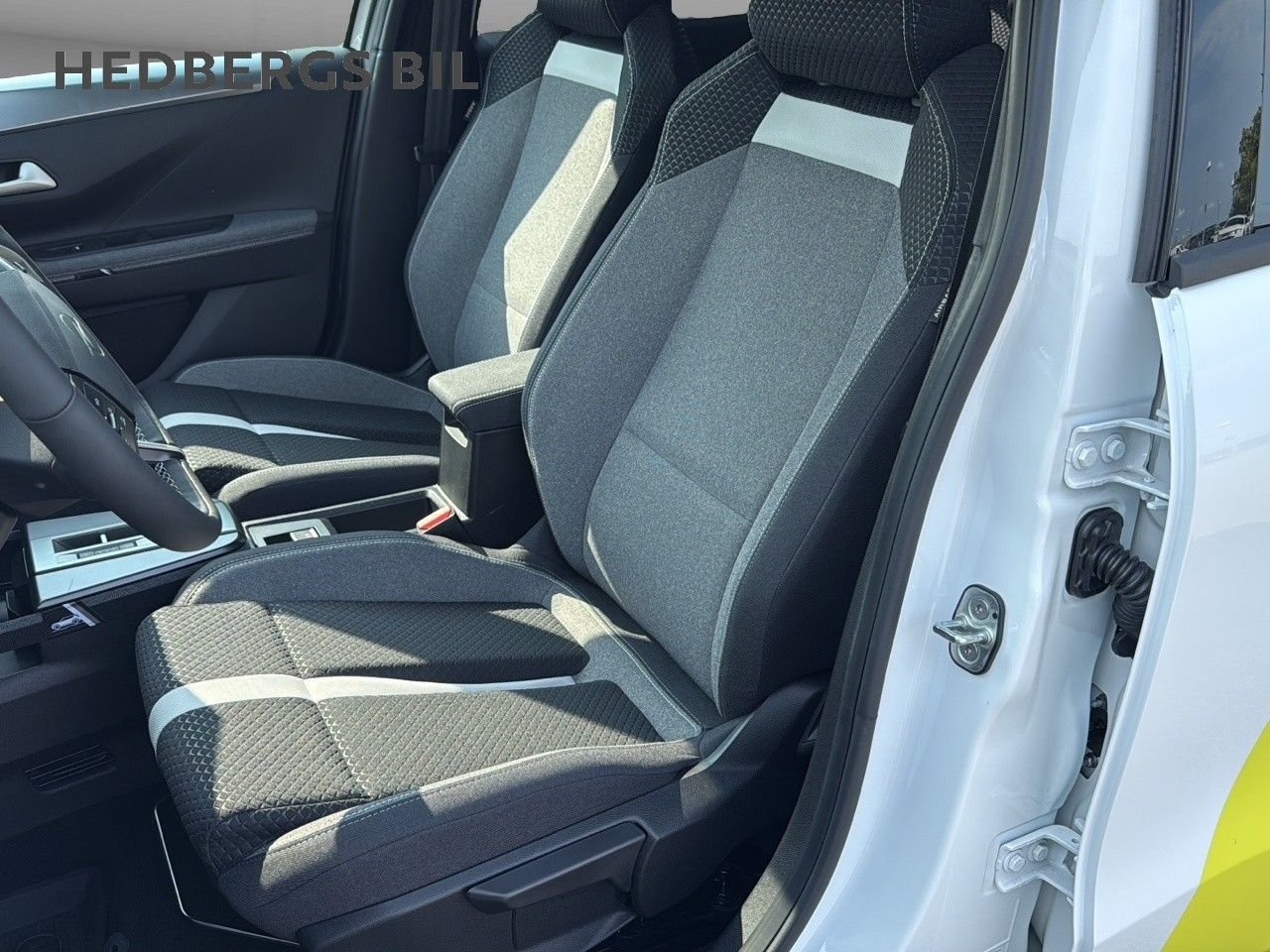 Opel Frontera Electric, 113hk, 2025