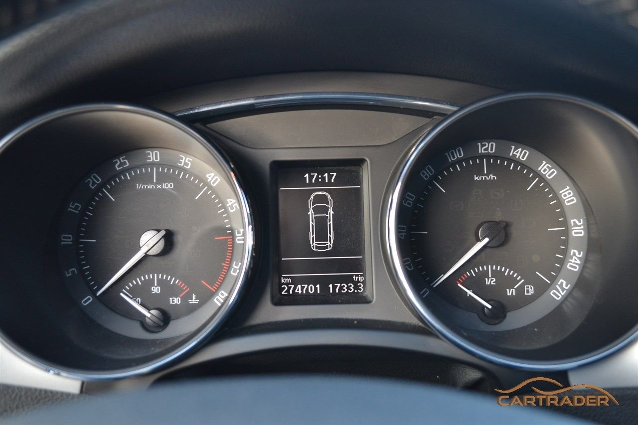 Škoda Superb Kombi 2.0 TDI DSG Sekventiell, 140hk, 2013