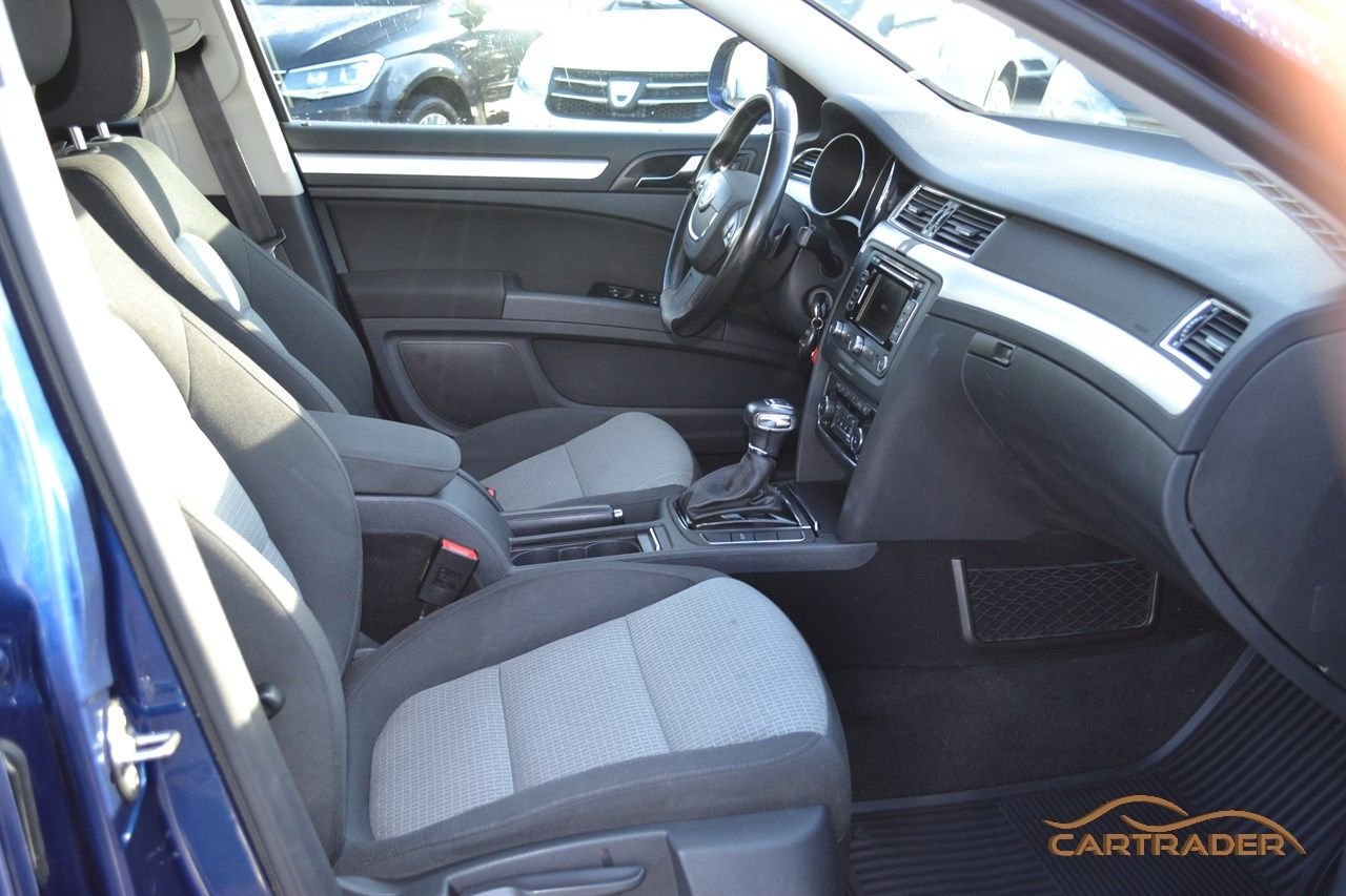 Škoda Superb Kombi 2.0 TDI DSG Sekventiell, 140hk, 2013