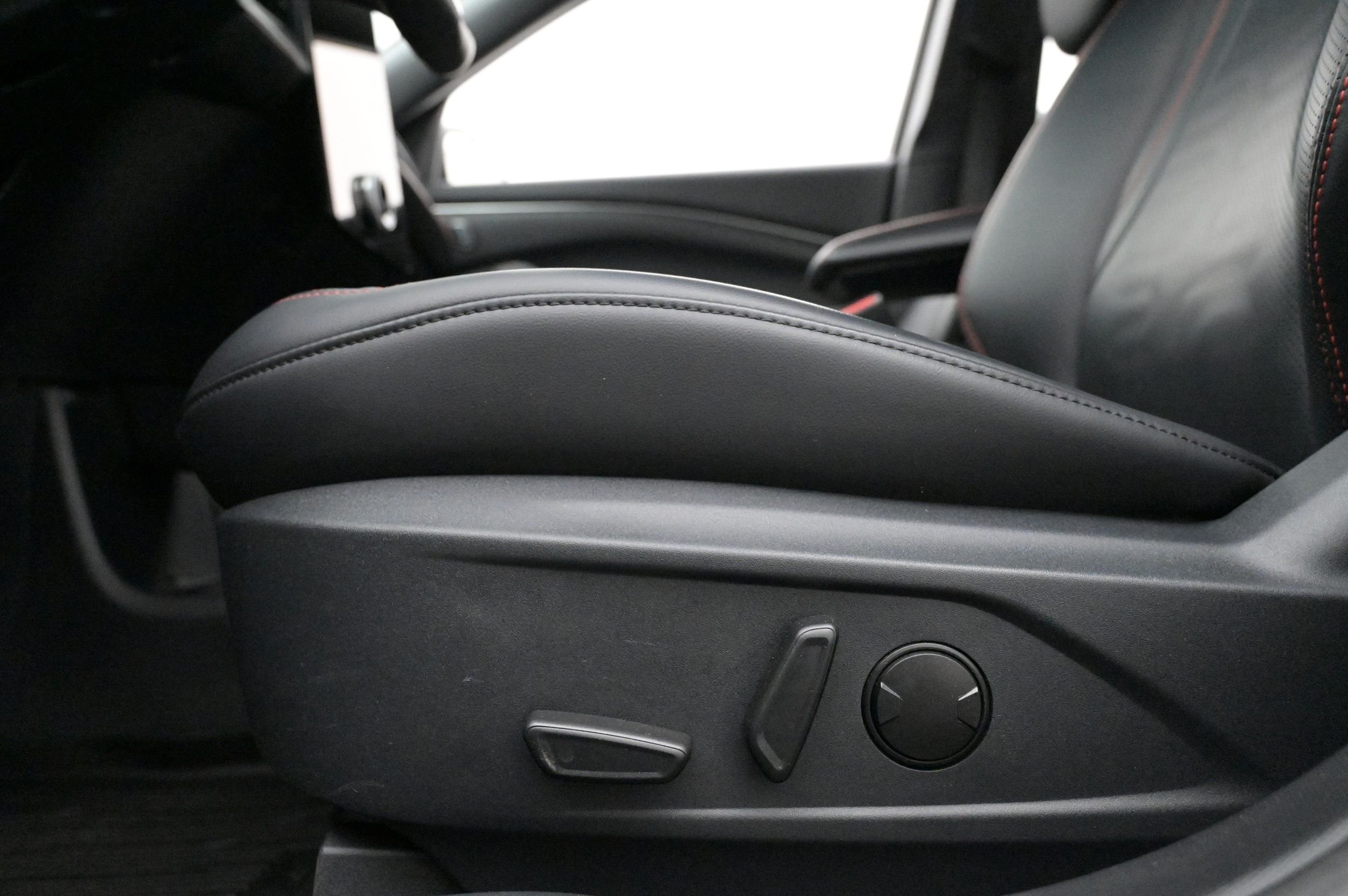 Ford Mustang Mach-E Standard Range AWD, 269ps, 2021