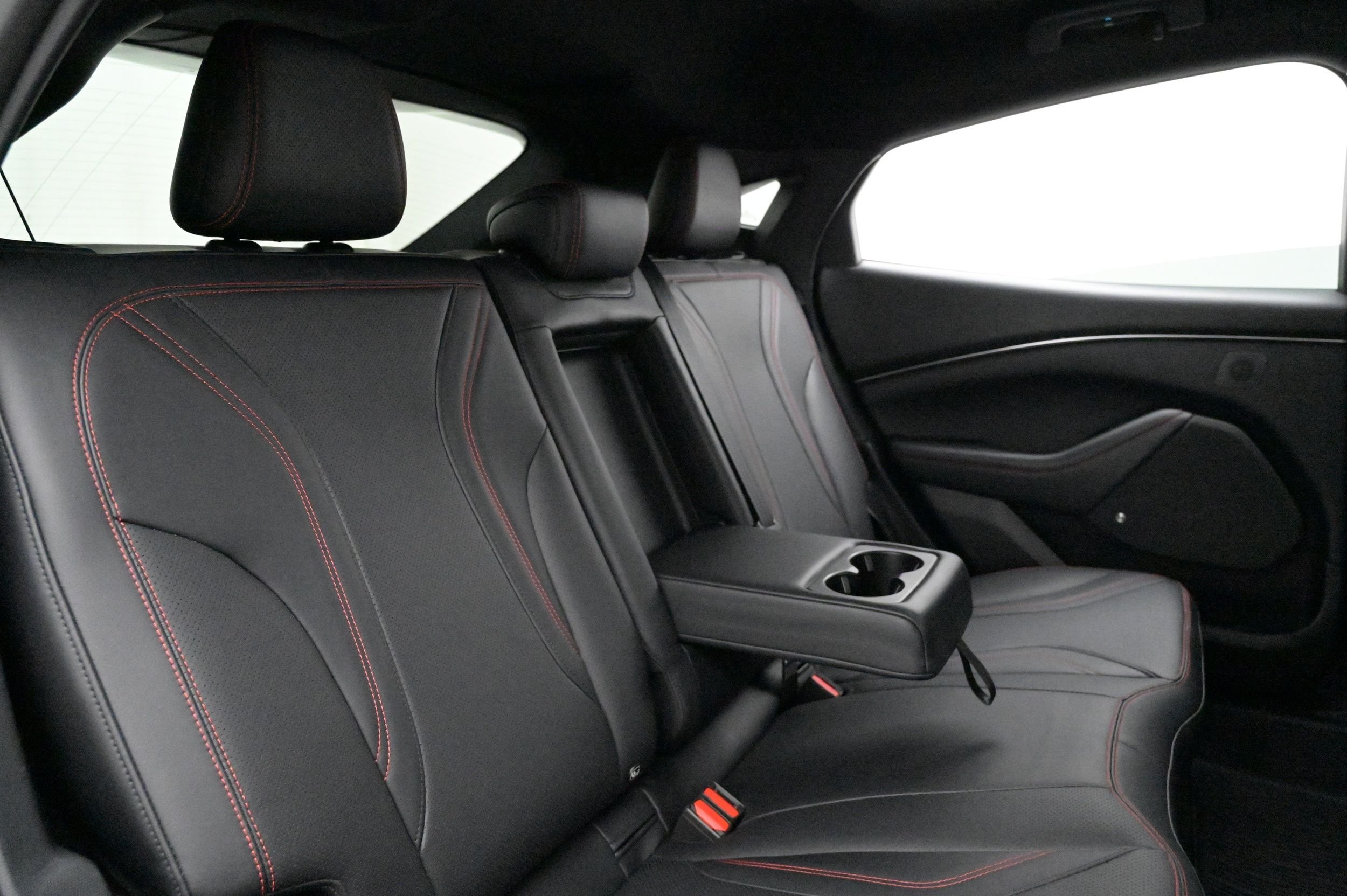 Ford Mustang Mach-E Standard Range AWD, 269ps, 2021