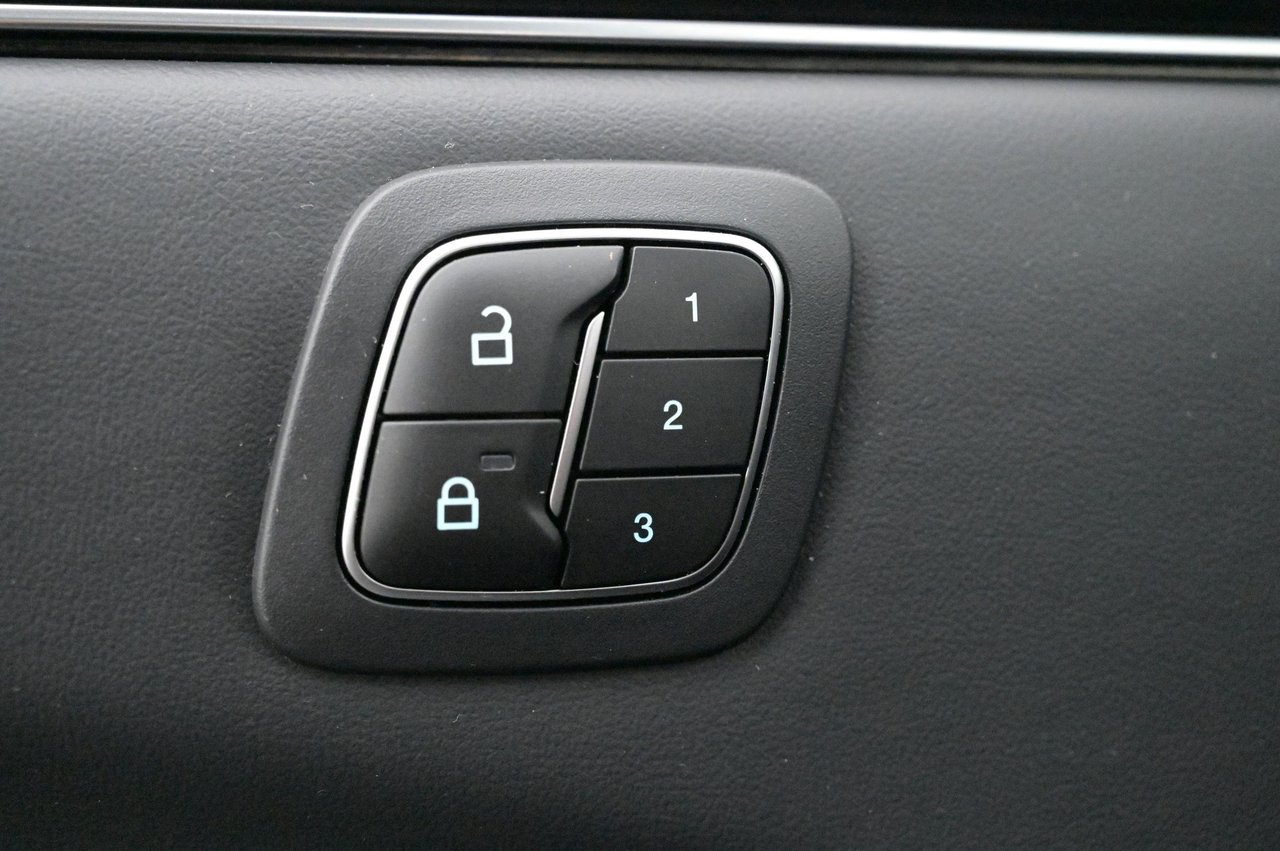 Ford Mustang Mach-E Standard Range AWD, 269ps, 2021