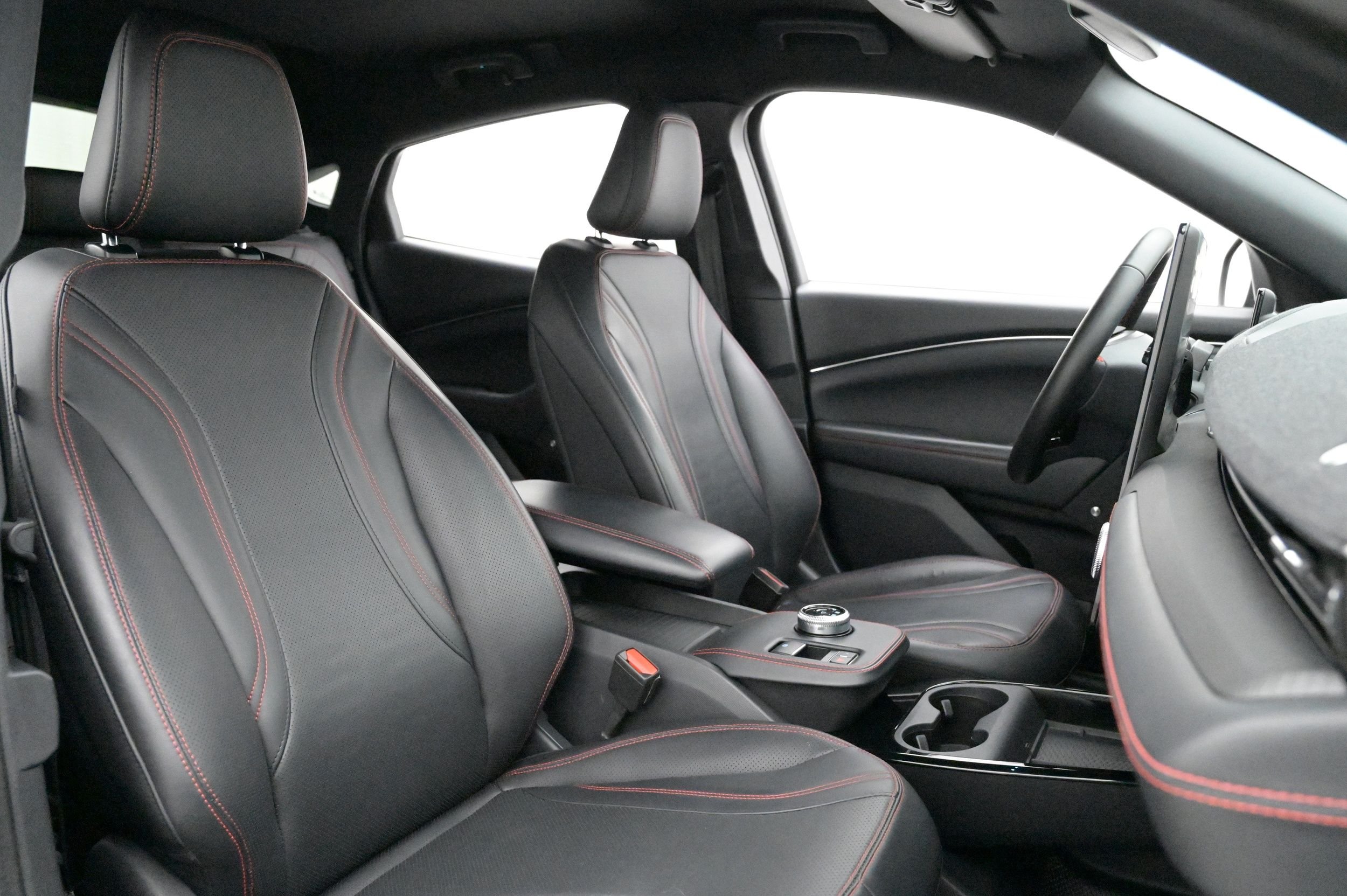 Ford Mustang Mach-E Standard Range AWD, 269ps, 2021