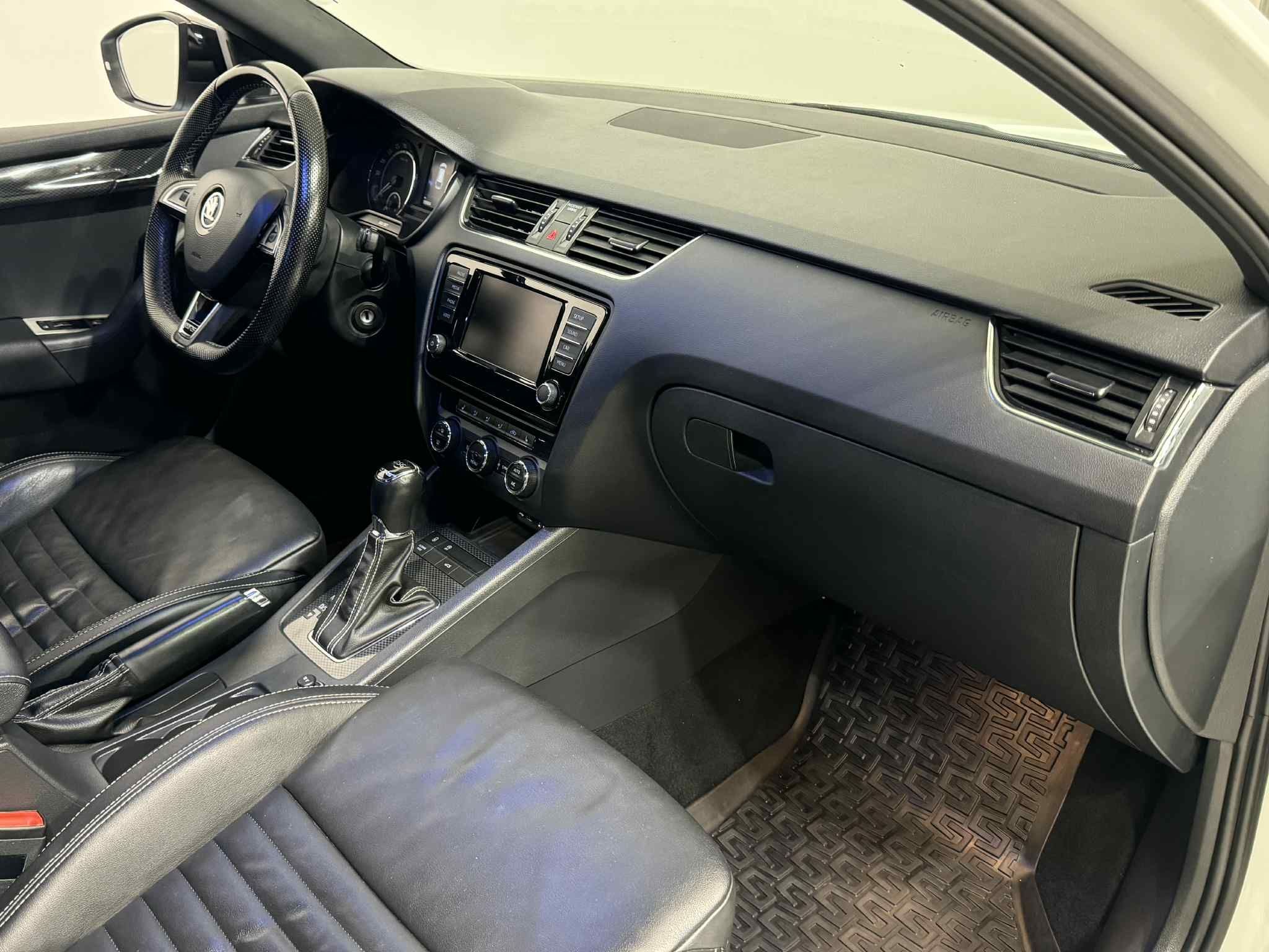 Škoda Octavia Kombi 2.0 TDI 4x4 DSG Sekventiell, 184hk, 2016