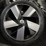 Ny komplett uppsättning Volvo EX40 20" med Nokian dubbdäck
