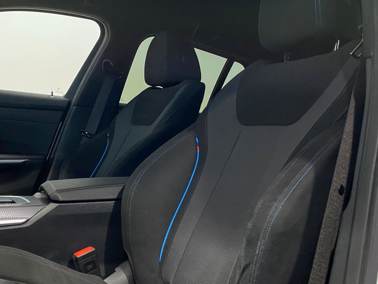 BMW 330e Touring Steptronic, 292hp, 2025