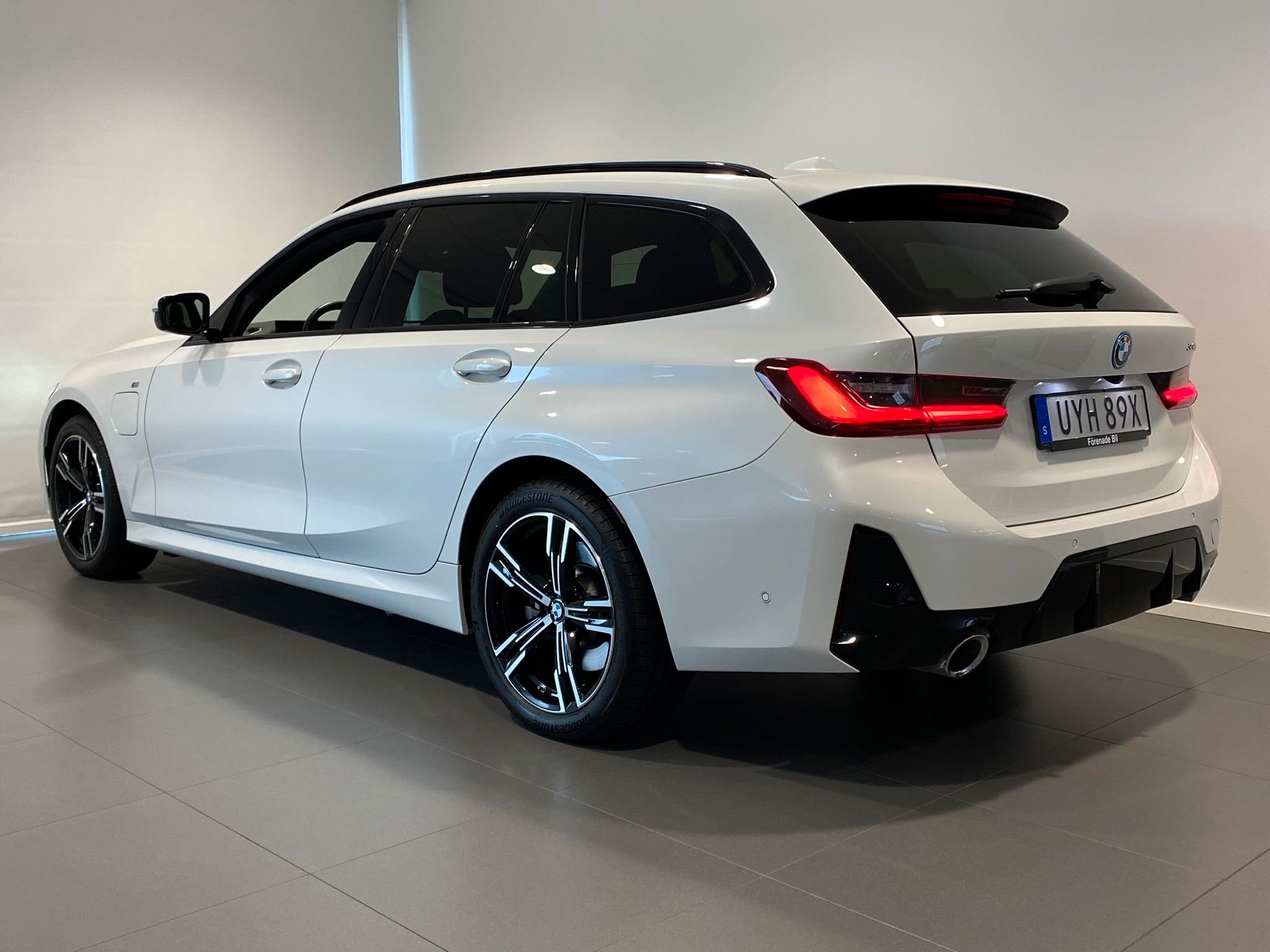 BMW 330e Touring Steptronic, 292hp, 2025