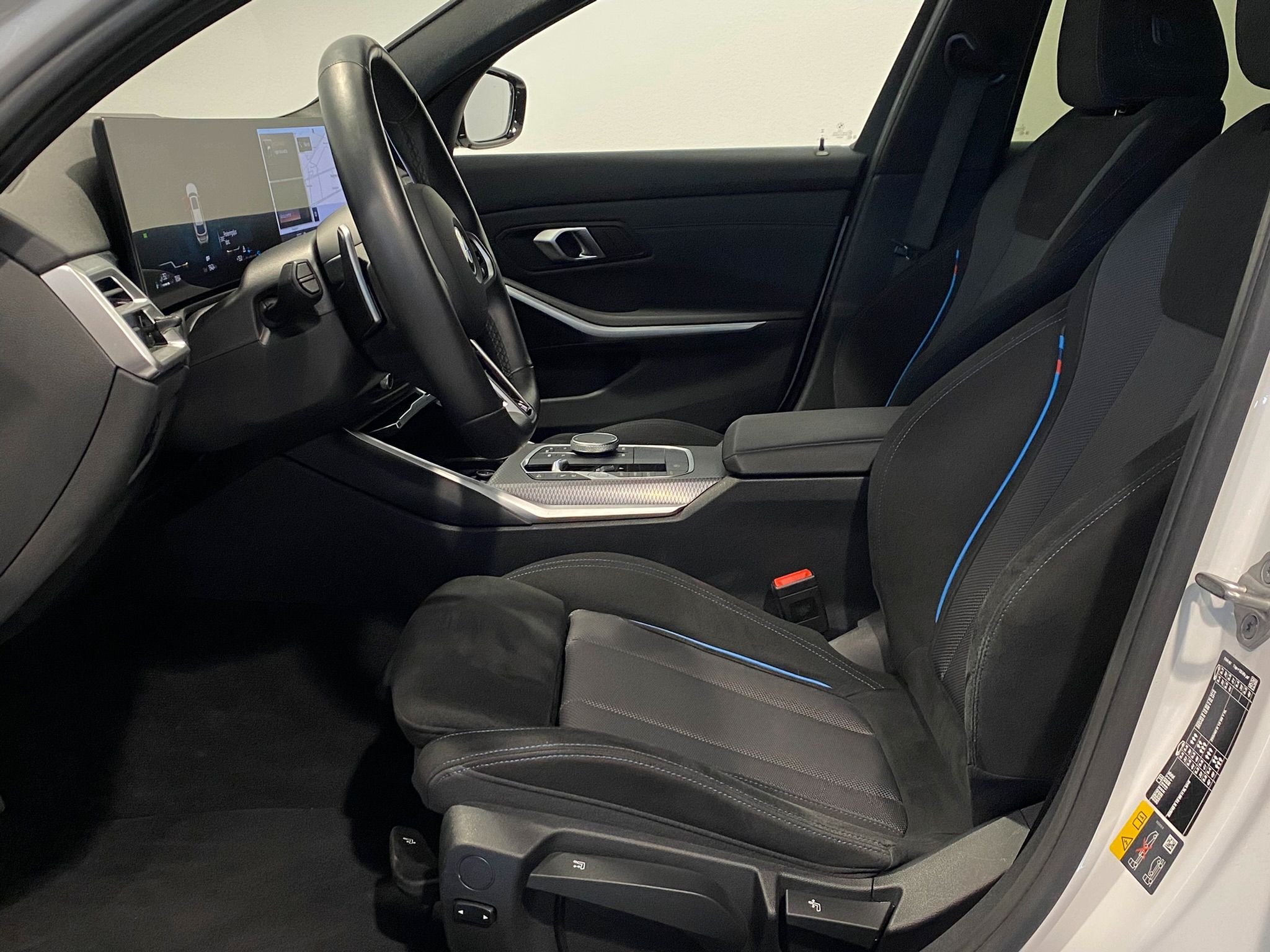 BMW 330e Touring Steptronic, 292hp, 2025