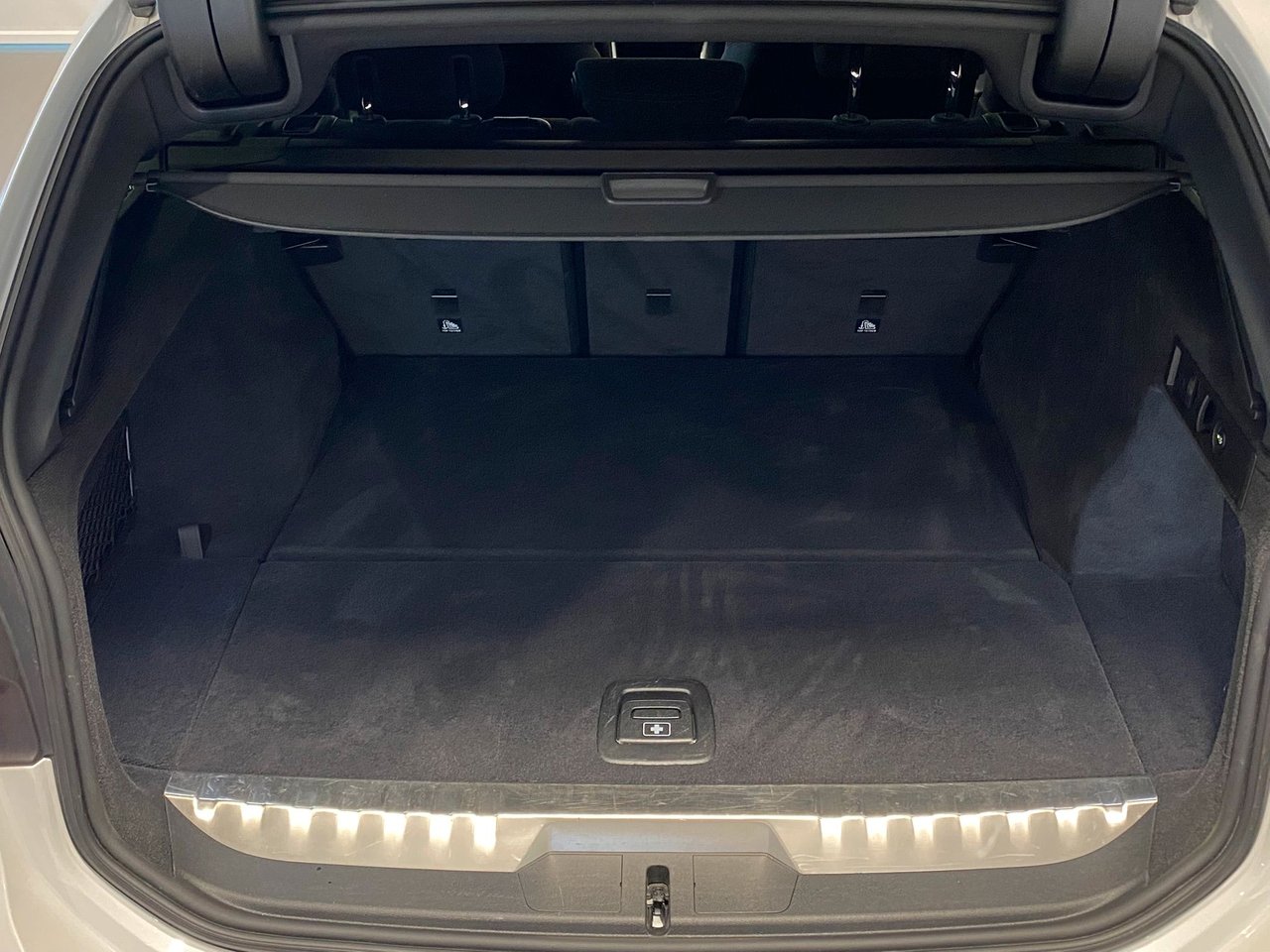 BMW 330e Touring Steptronic, 292hp, 2025