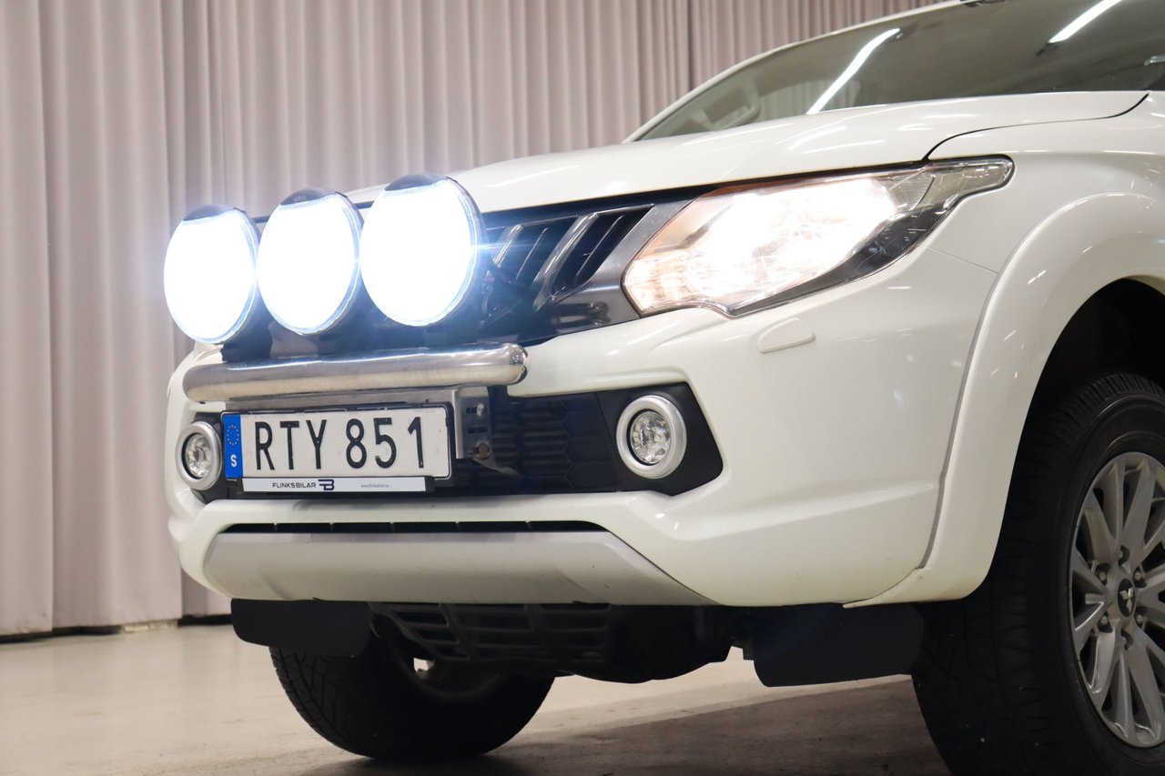 Mitsubishi L200 Club Cab 2.4 DI-D MIVEC SS-4WD-II Manuell, 181hk, 2019