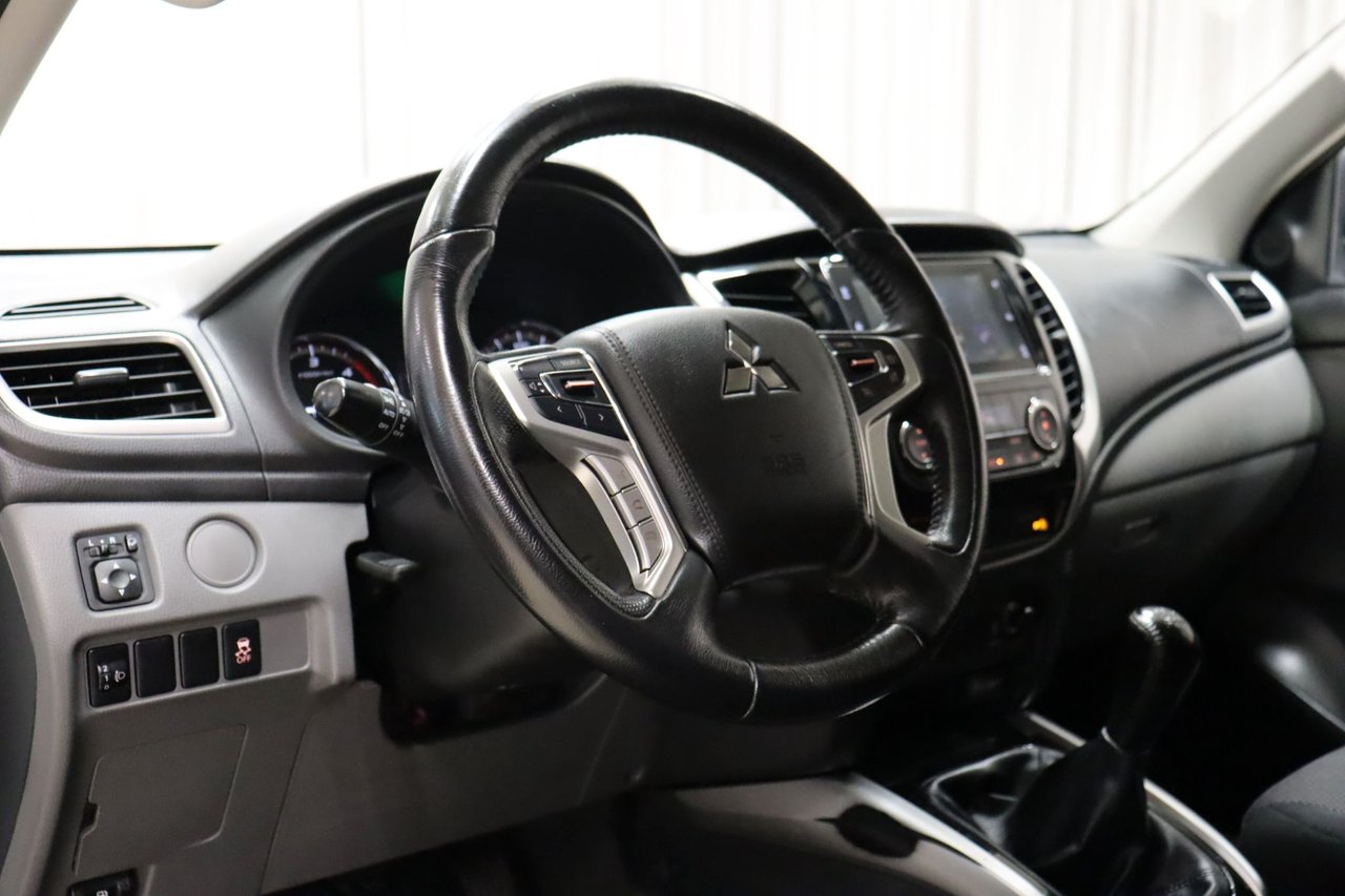 Mitsubishi L200 Club Cab 2.4 DI-D MIVEC SS-4WD-II Manuell, 181hk, 2019