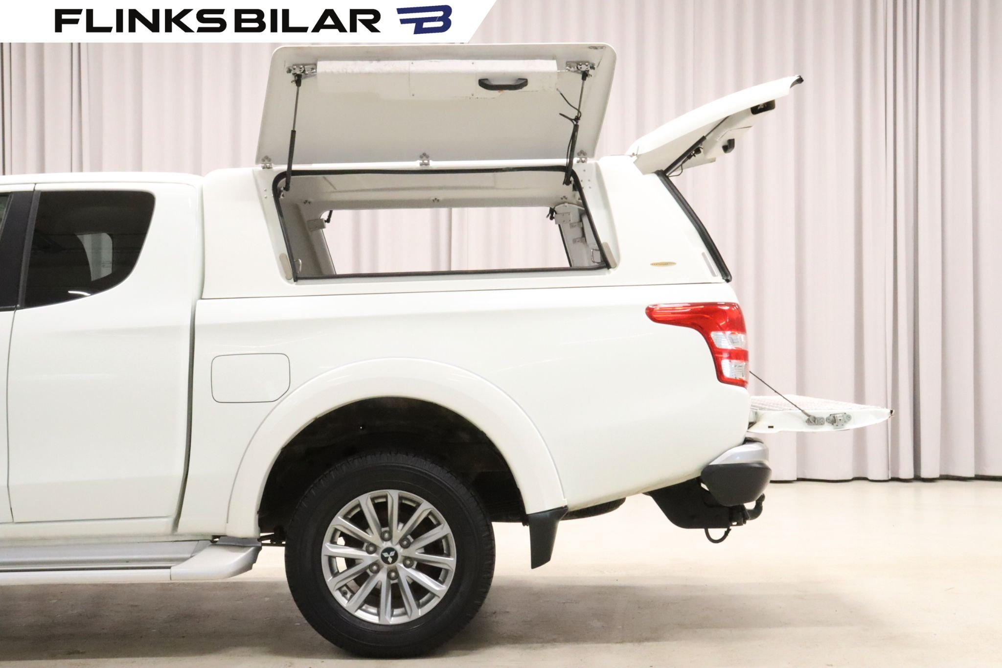 Mitsubishi L200 Club Cab 2.4 DI-D MIVEC SS-4WD-II Manuell, 181hk, 2019