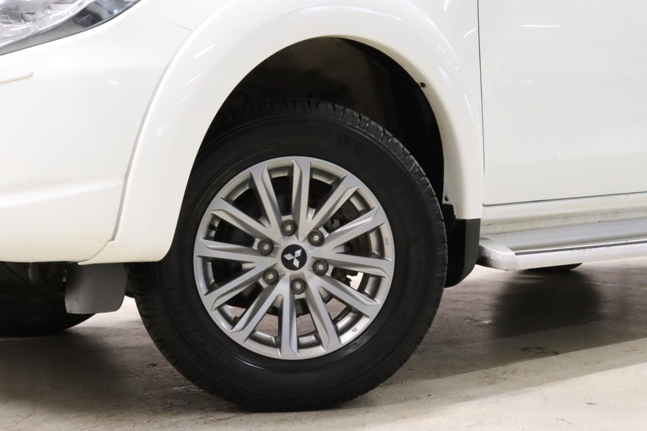 Mitsubishi L200 Club Cab 2.4 DI-D MIVEC SS-4WD-II Manuell, 181hk, 2019