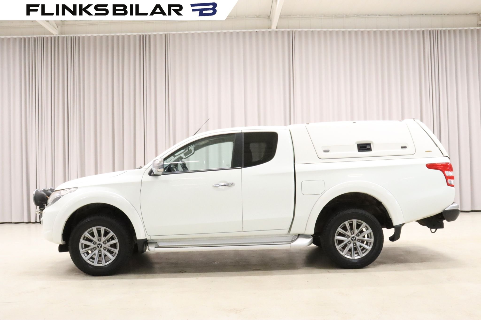 Mitsubishi L200 Club Cab 2.4 DI-D MIVEC SS-4WD-II Manuell, 181hk, 2019