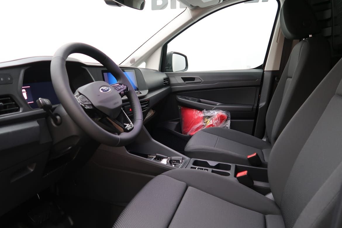 Ford Grand Transit Connect 2.0 EcoBlue Powershift, 122hk, 2025