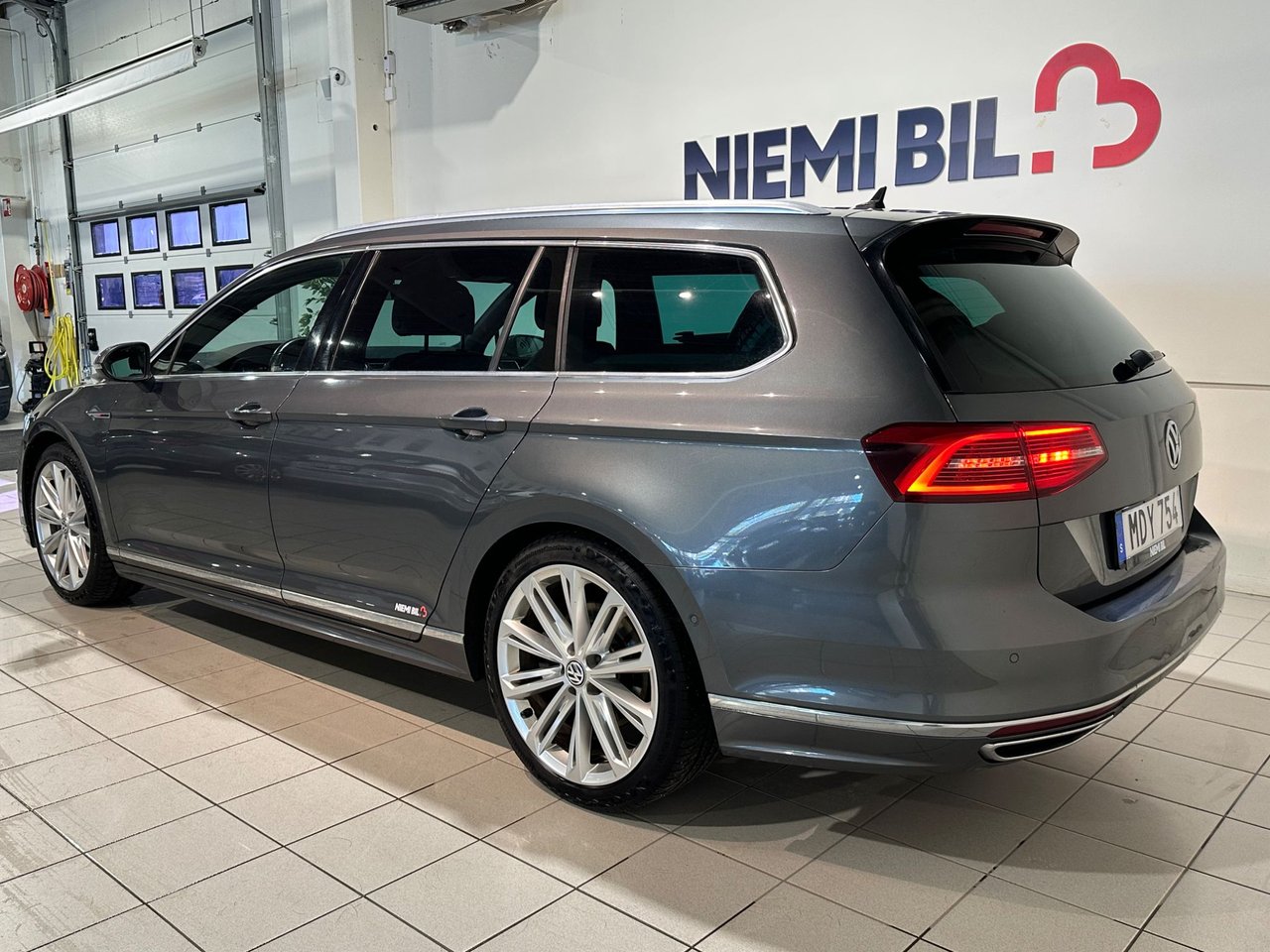 Volkswagen Passat Stasjonsvogn 2.0 TDI DPF SCR BMT 4Motion DSG sekvensiell, 7-trinn, 240ps, 2016