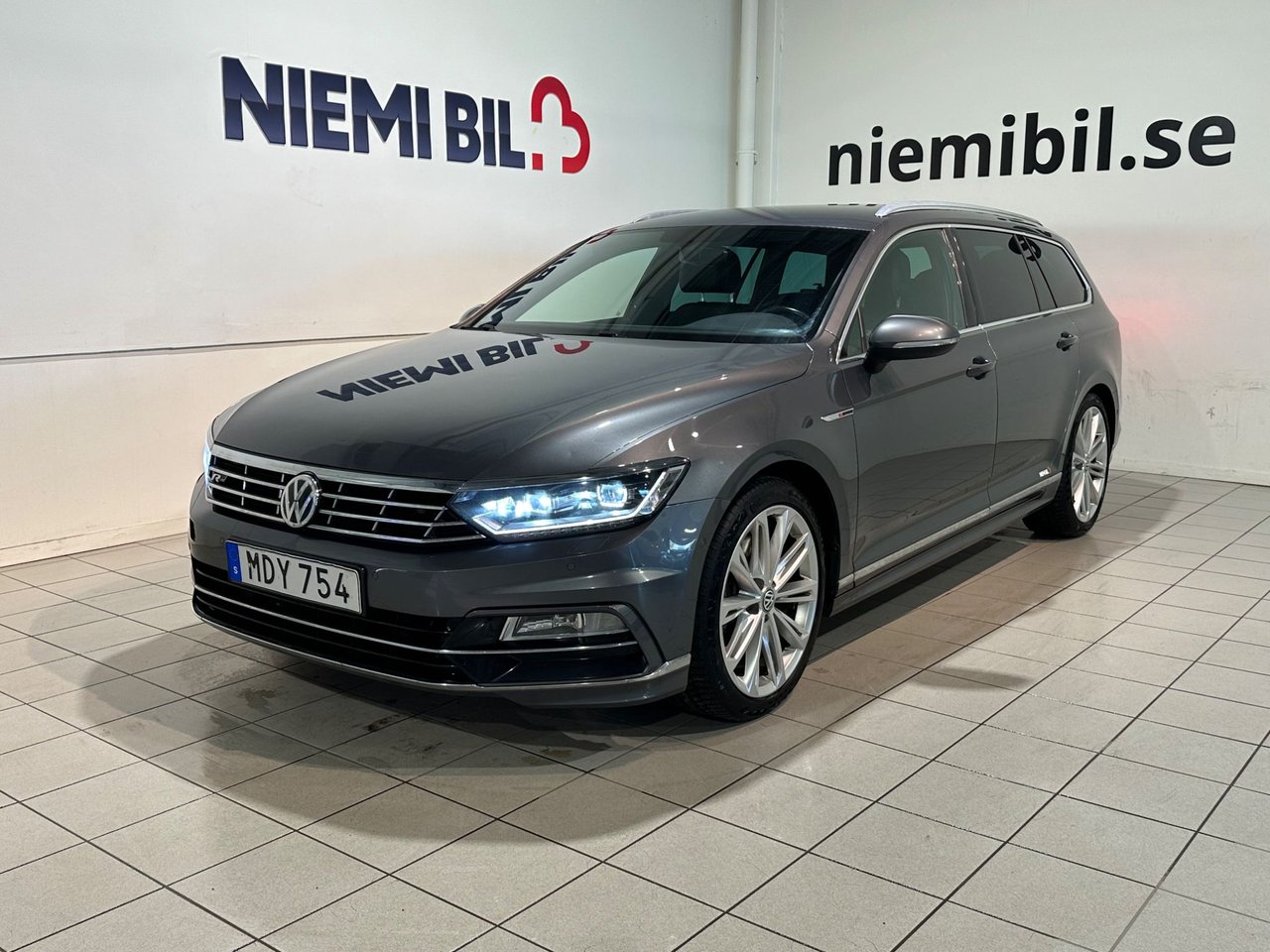Volkswagen Passat Stasjonsvogn 2.0 TDI DPF SCR BMT 4Motion DSG sekvensiell, 7-trinn, 240ps, 2016
