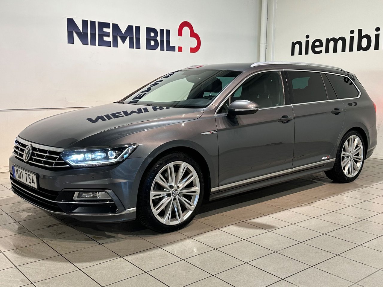 Volkswagen Passat Stasjonsvogn 2.0 TDI DPF SCR BMT 4Motion DSG sekvensiell, 7-trinn, 240ps, 2016