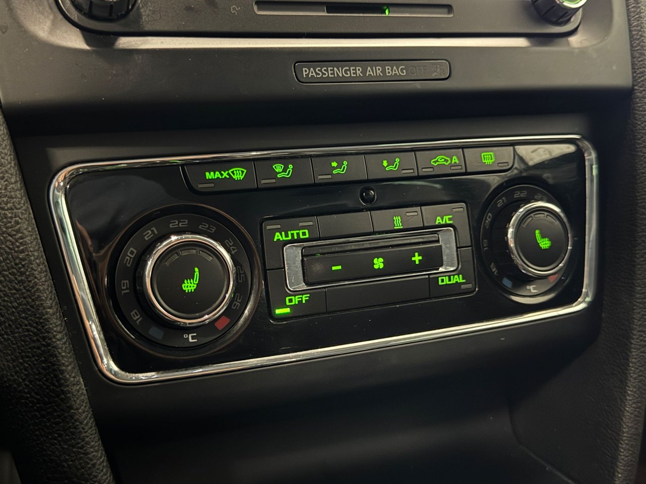 Škoda Superb Kombi 2.0 TDI 4x4 DSG Sekventiell, 170hk, 2014