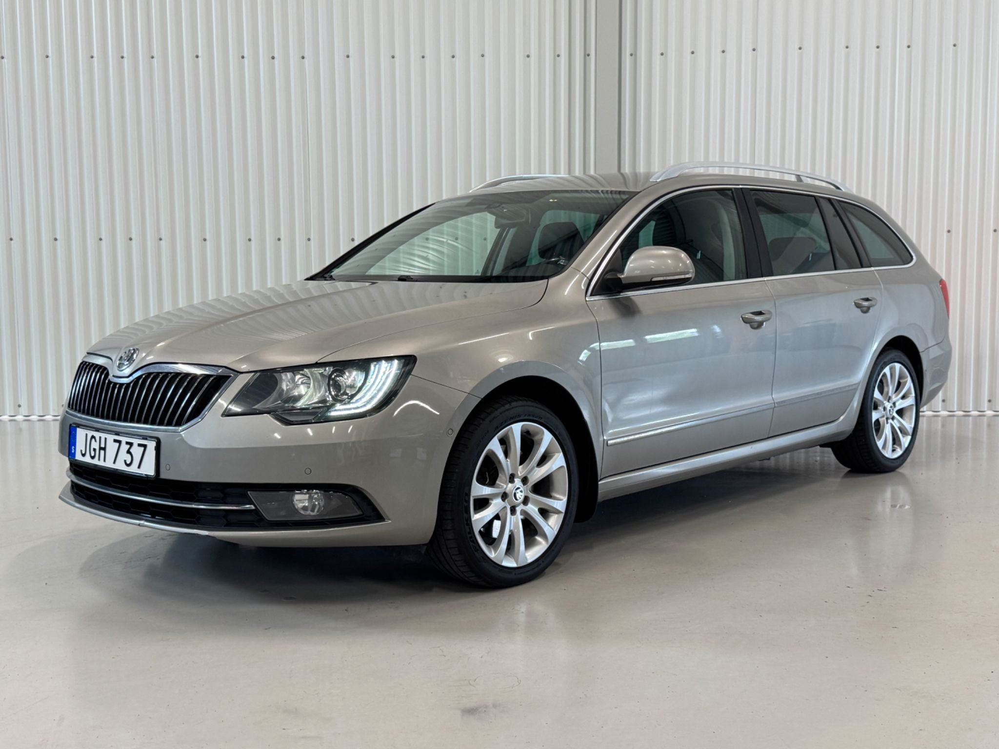 Škoda Superb Kombi 2.0 TDI 4x4 DSG Sekventiell, 170hk, 2014